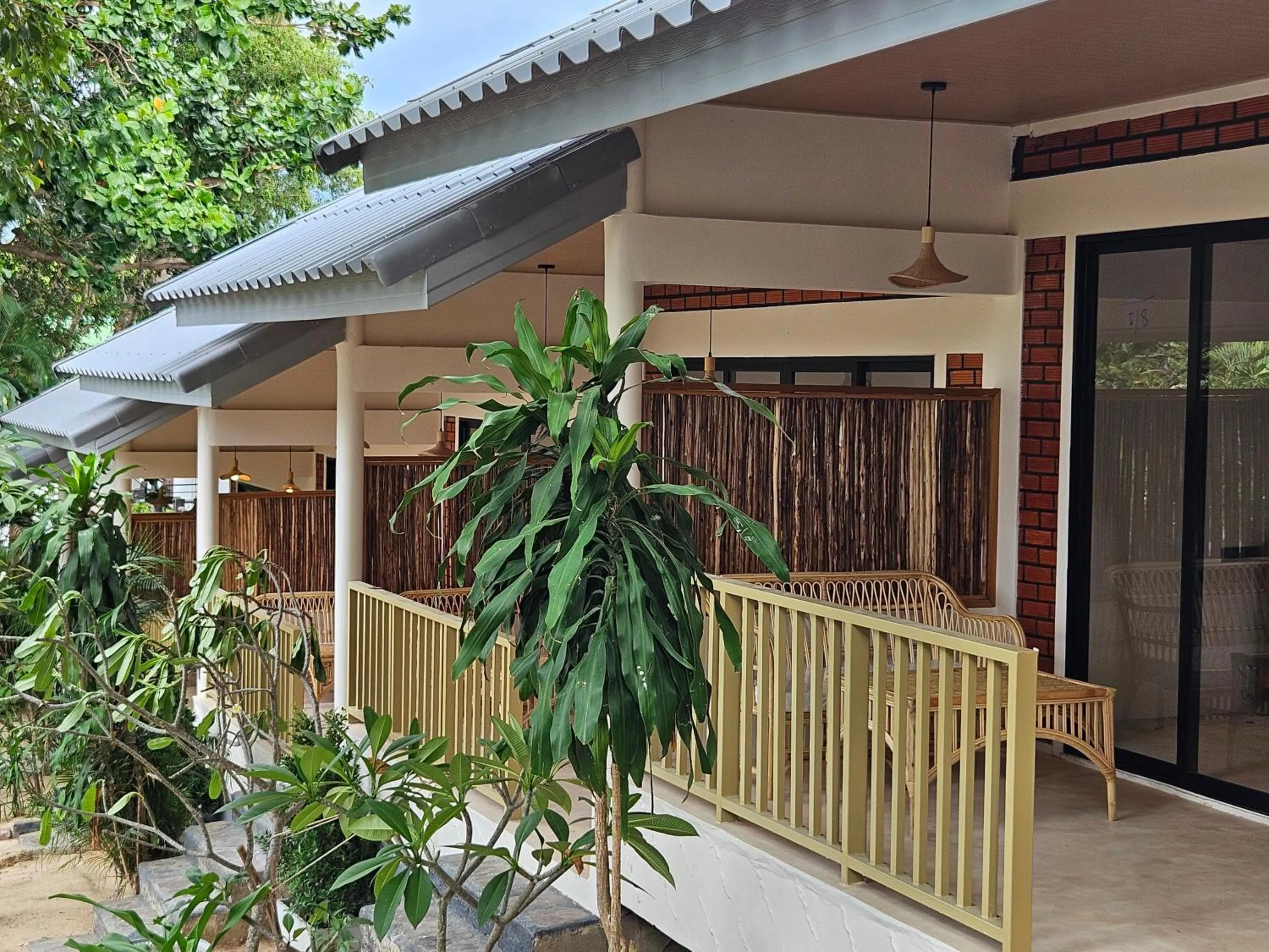 Property building in Phangan Utopia Resort