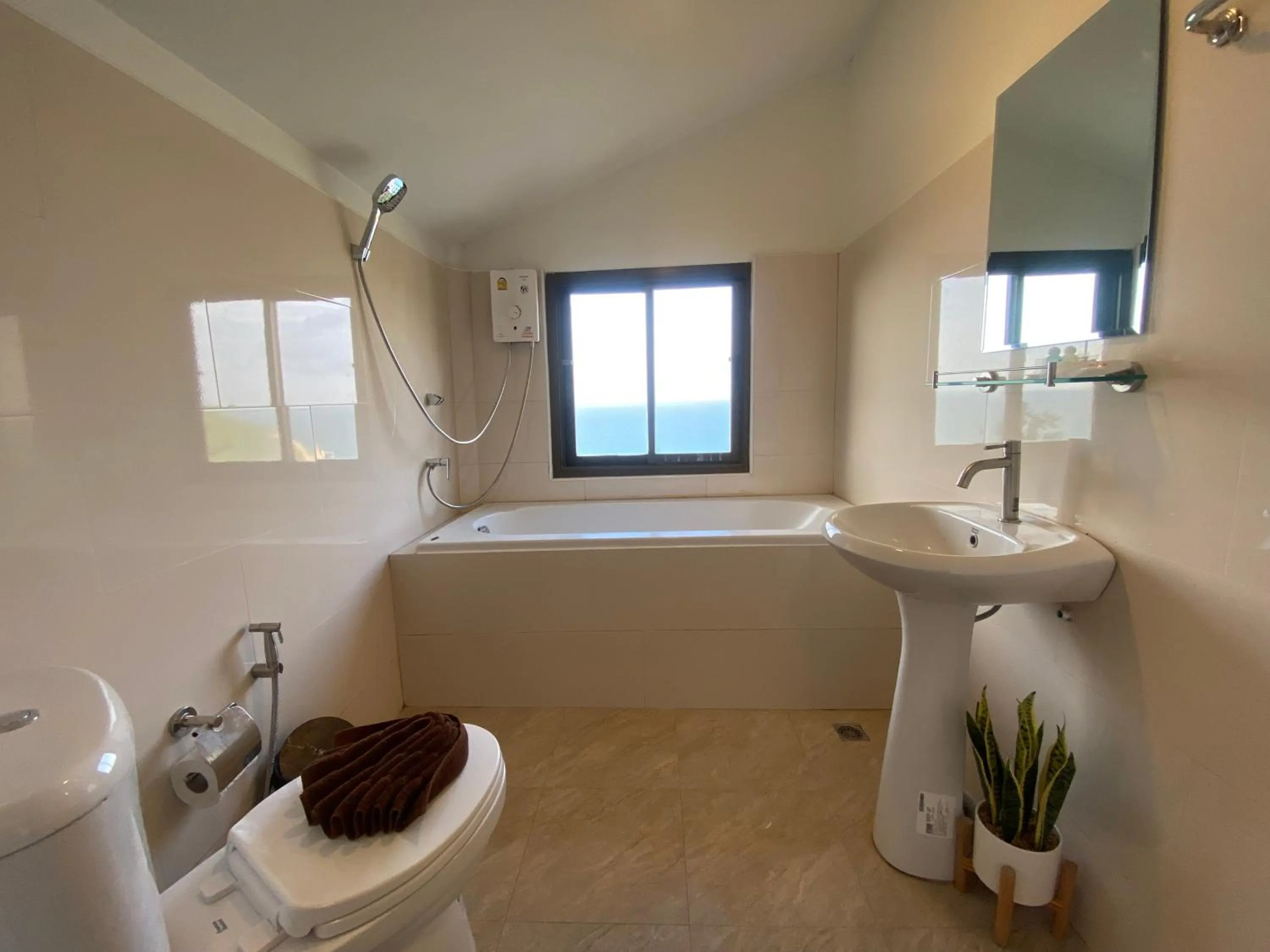 Bathroom in Phangan Utopia Resort