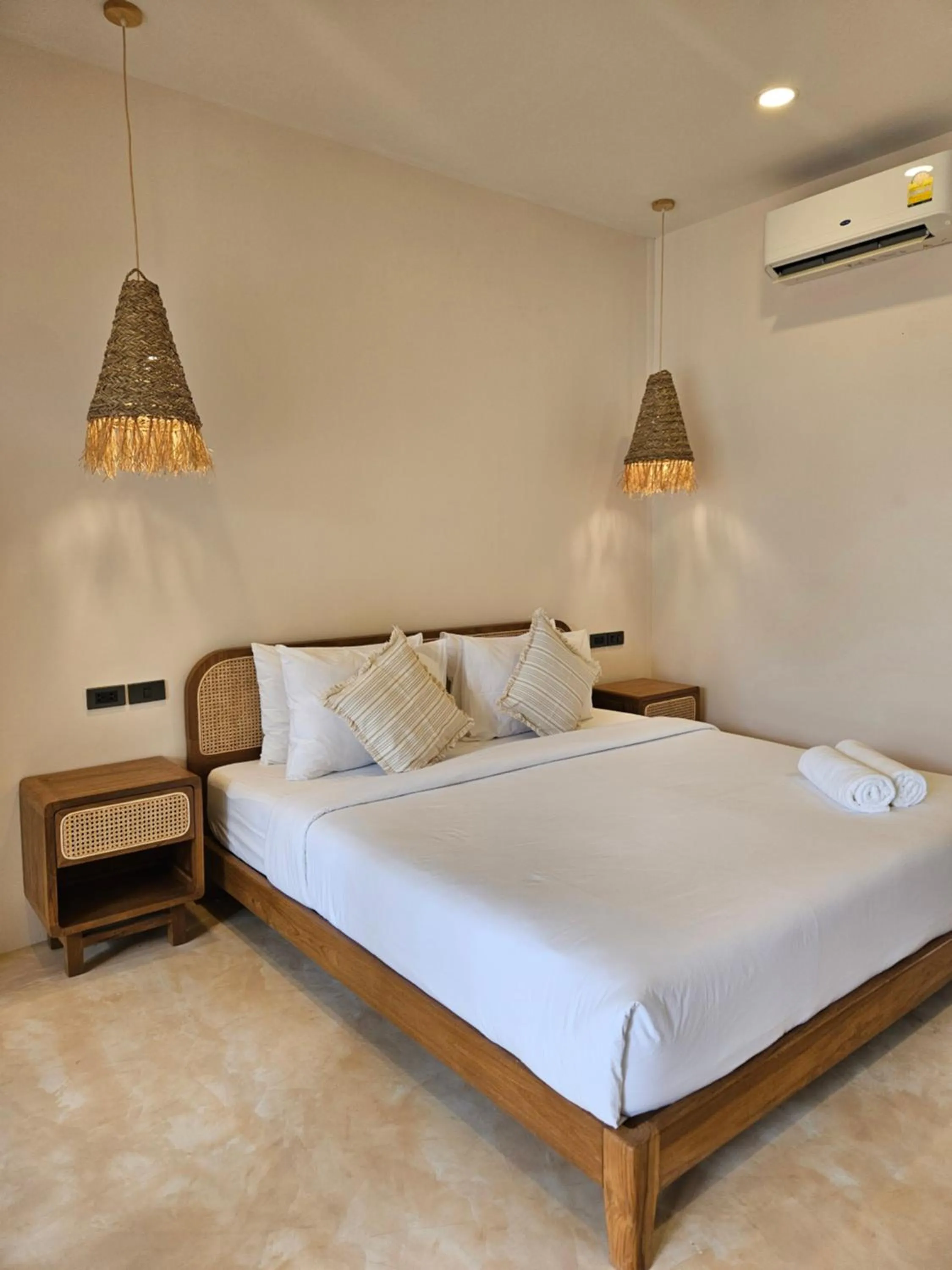 Bed in Phangan Utopia Resort