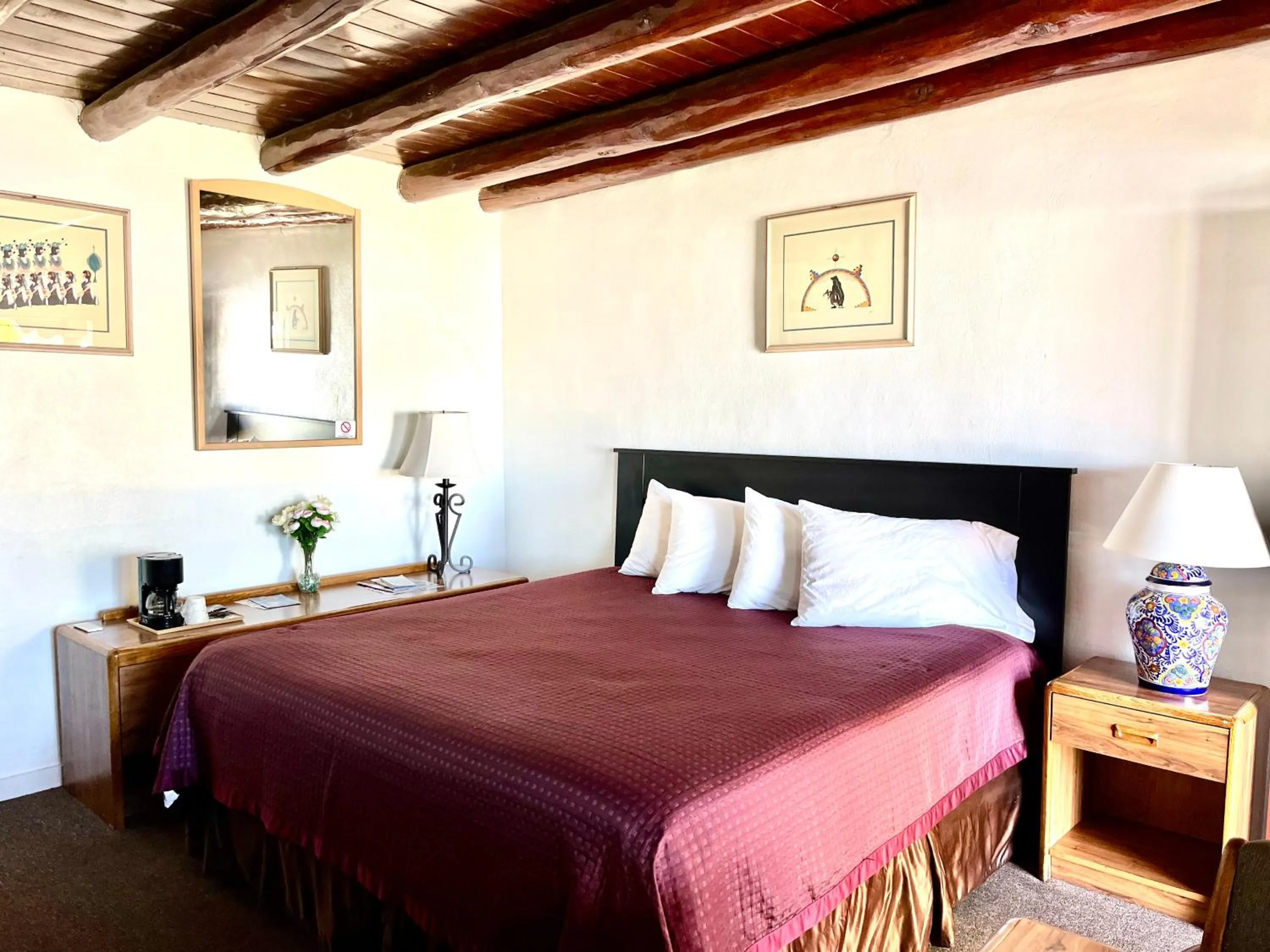 Bed in Cottonwood Court Motel