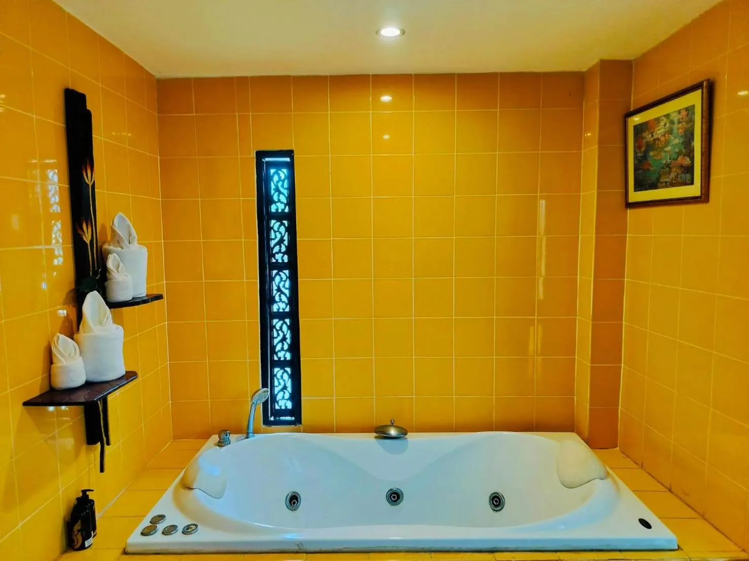 Bathroom in Pludhaya Resort & Spa