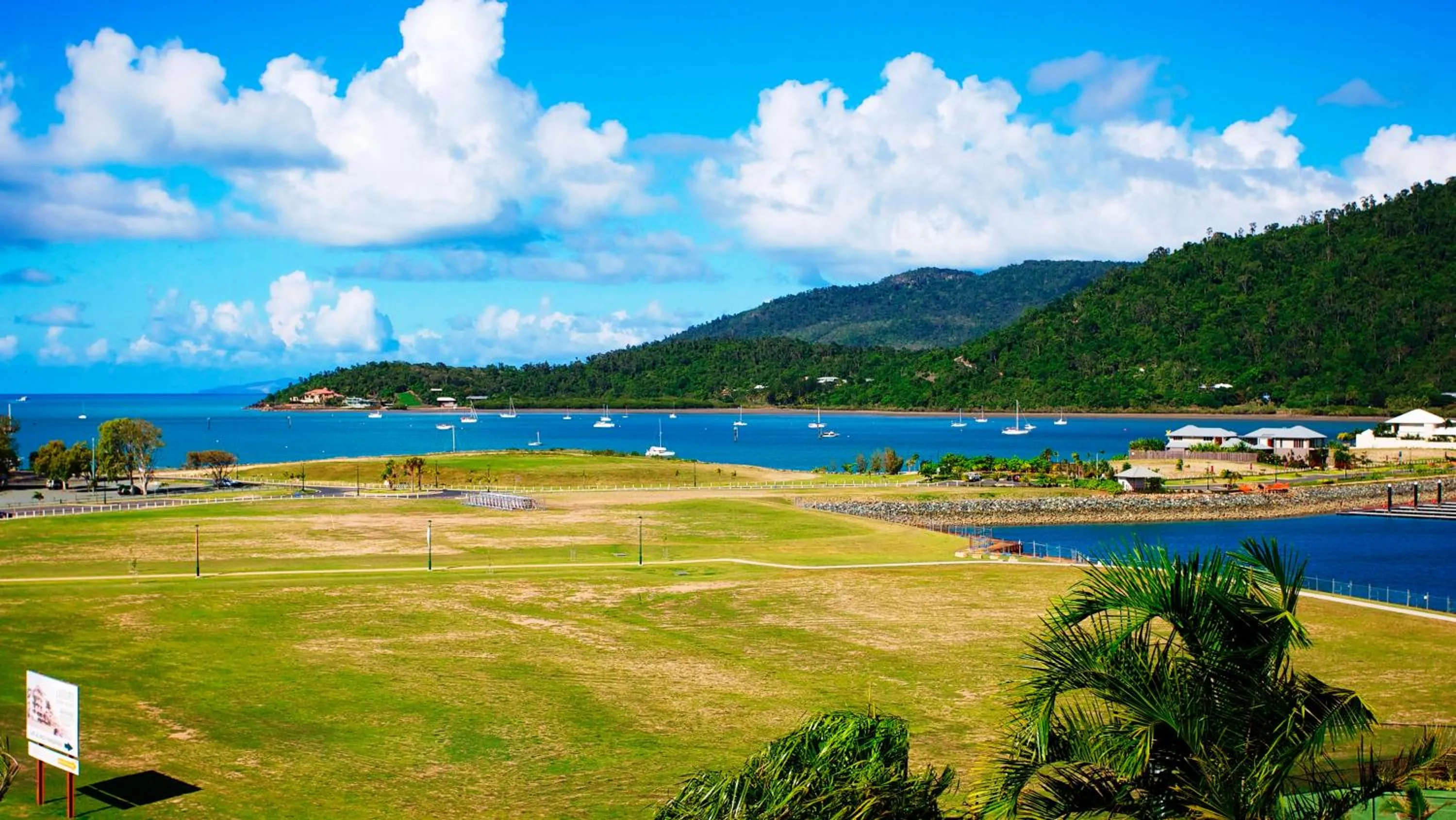 Area and facilities in Portside Whitsunday Luxury Holiday Apartments