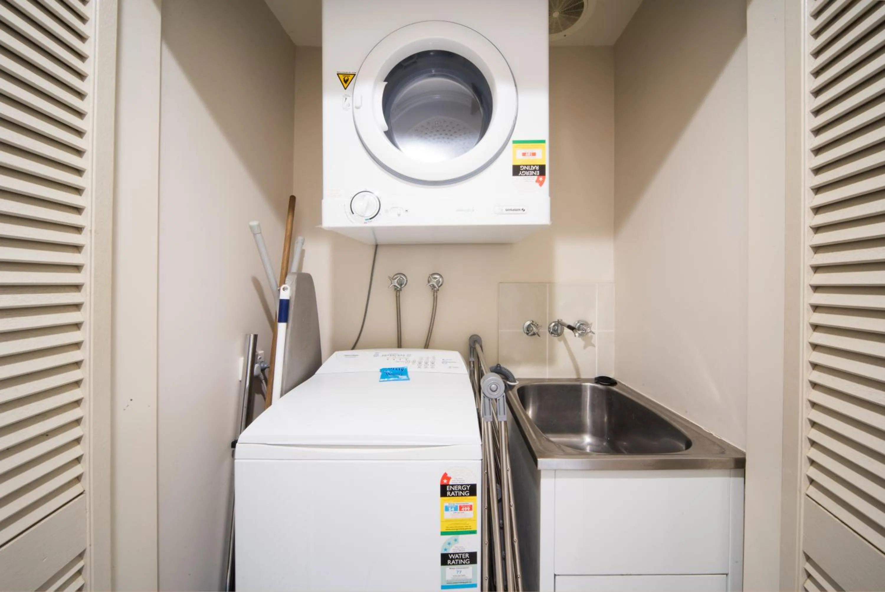 laundry in Portside Whitsunday Luxury Holiday Apartments