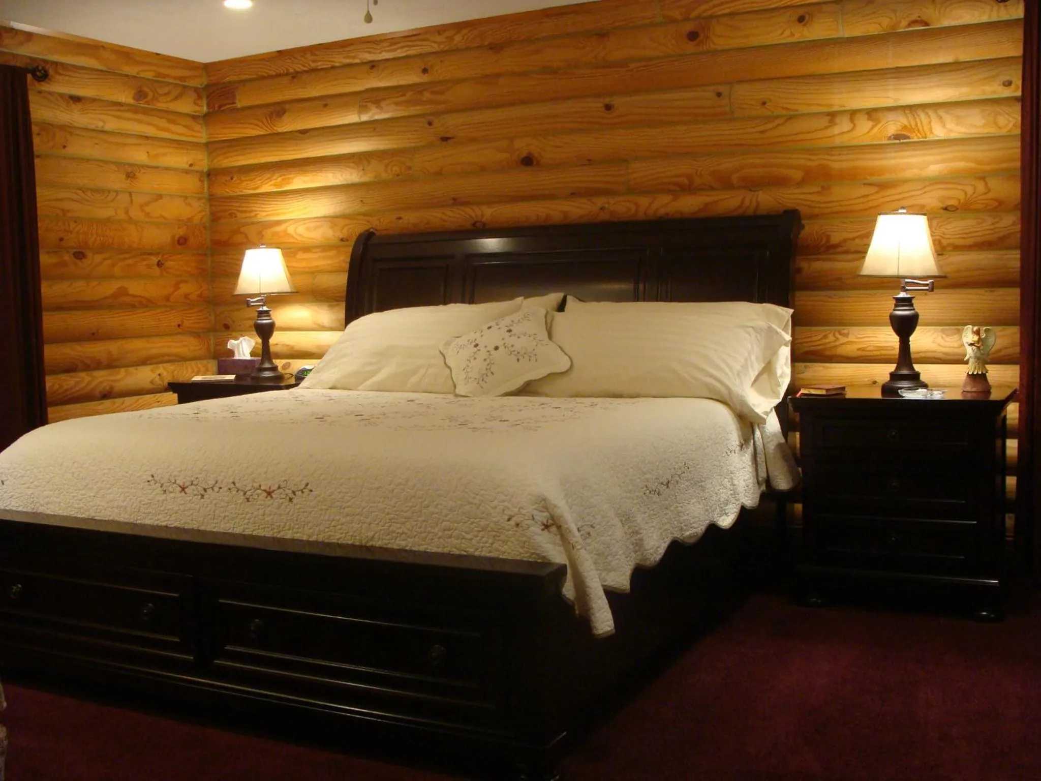 Bedroom, Bed in A Breath of Heaven B&B