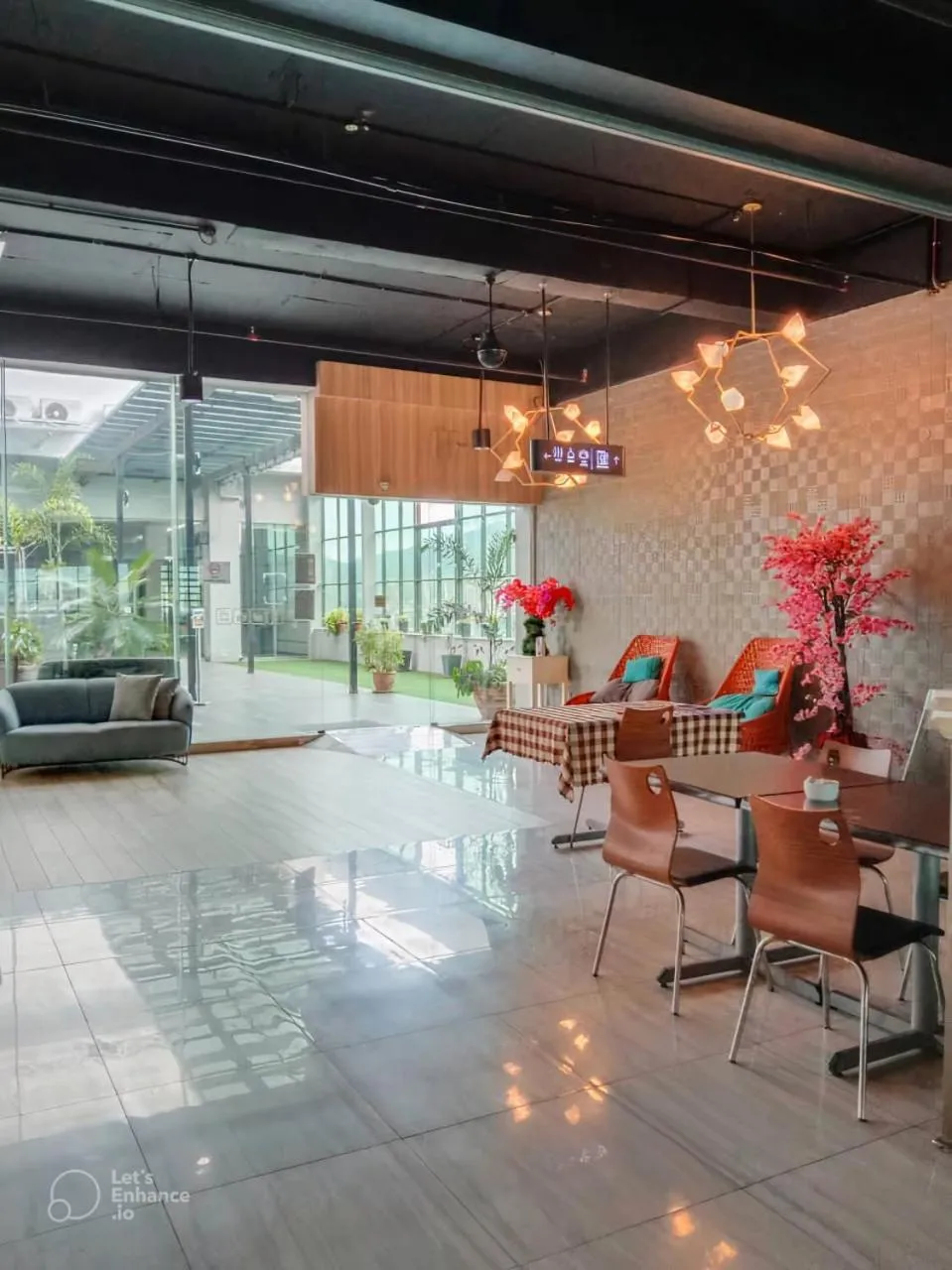 Restaurant/places to eat in Hotel Langkasuka Langkawi