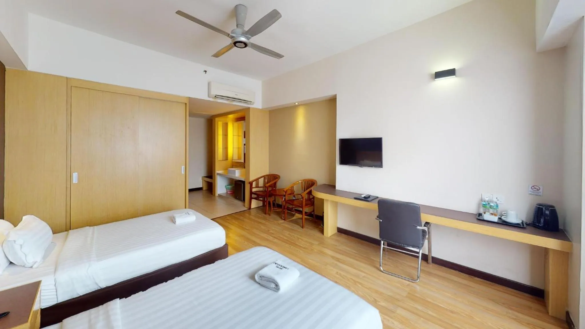 Bed in Hotel Langkasuka Langkawi