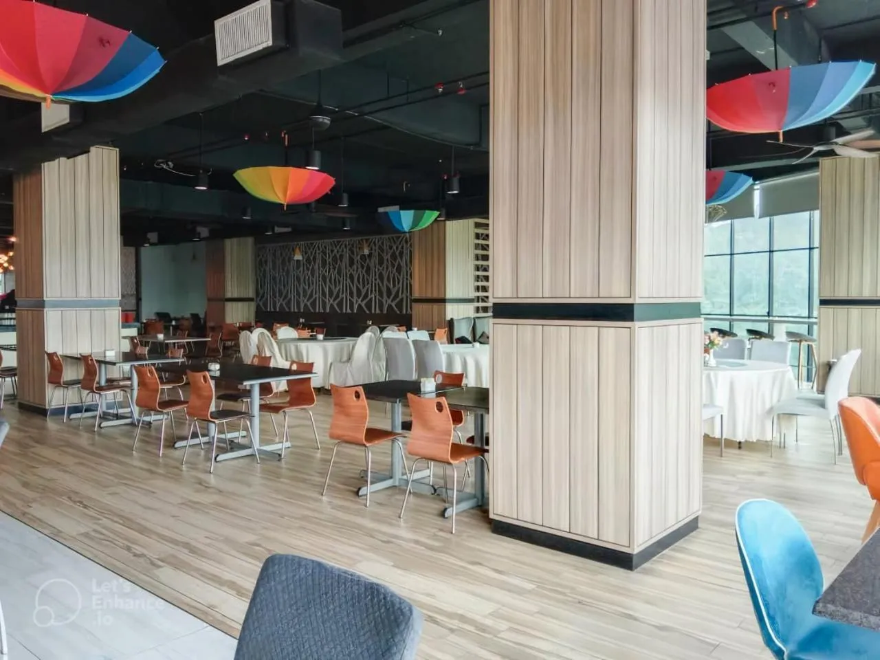 Restaurant/places to eat in Hotel Langkasuka Langkawi