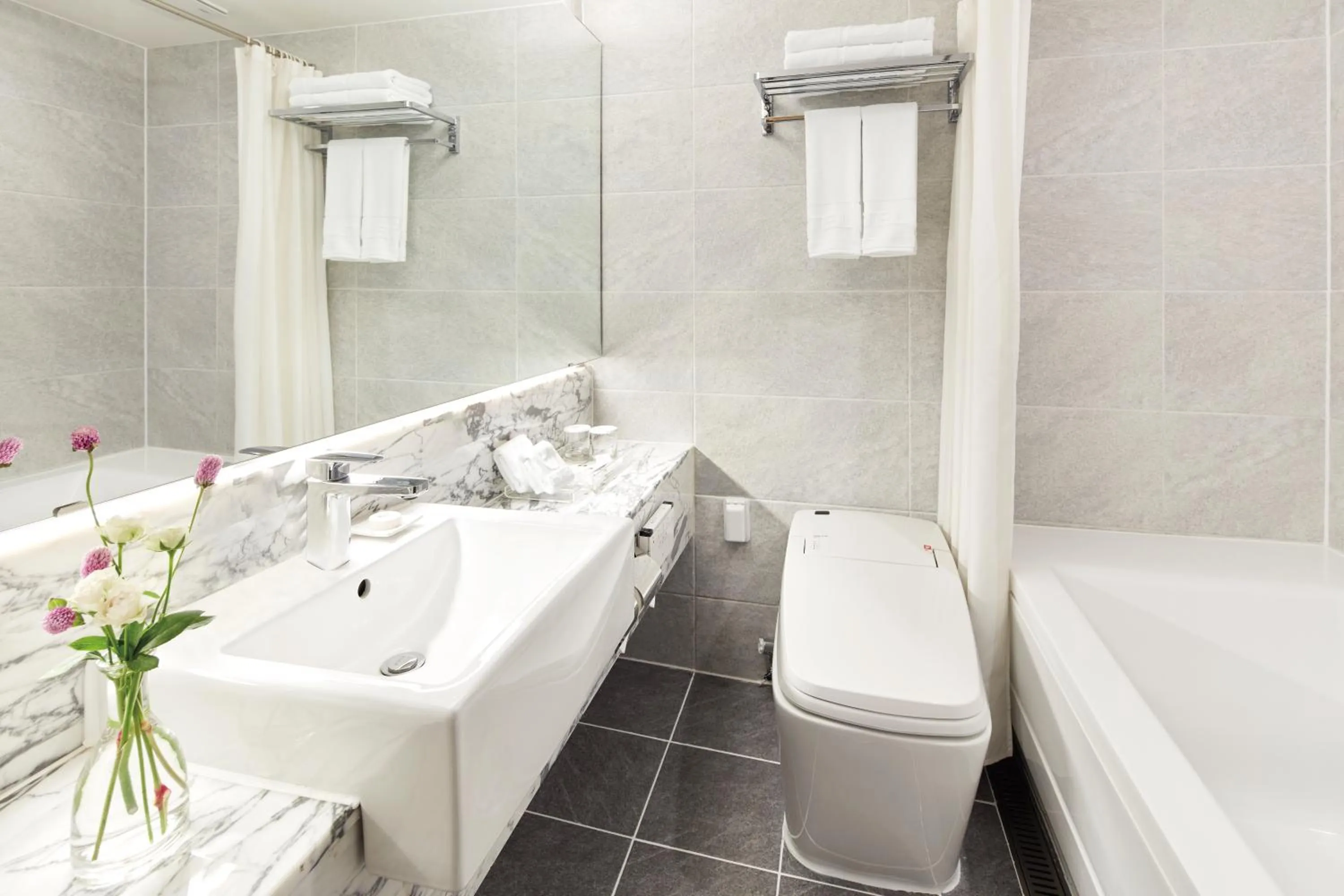 Toilet in Hotel PJ Myeongdong