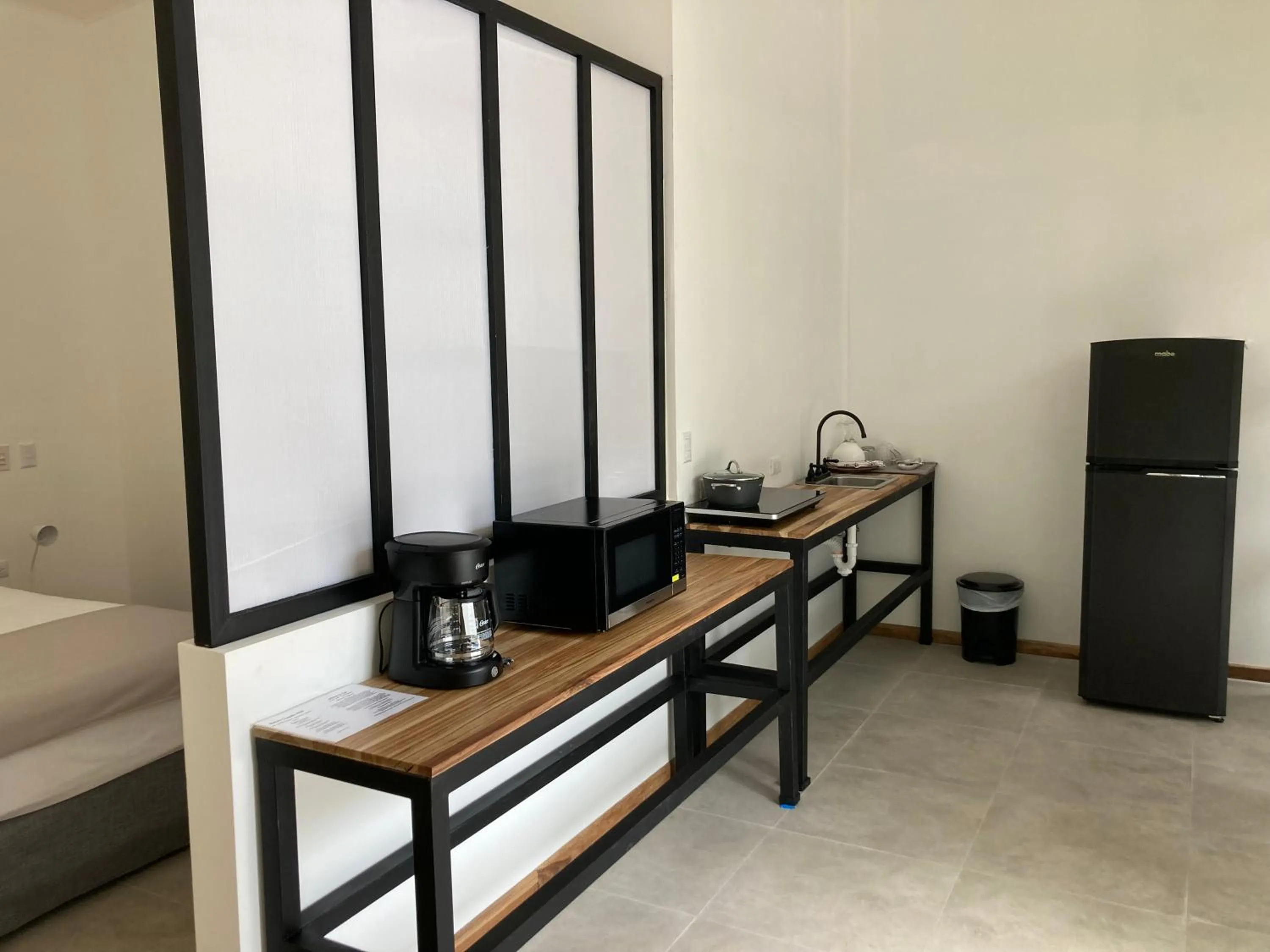 stove, Bed in Rancho Capulin B&B