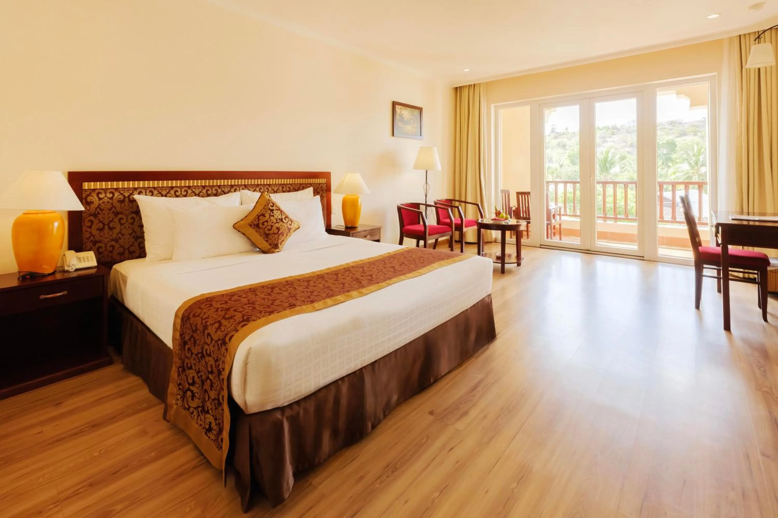 Photo of the whole room, Bed in Sunny Beach Resort & Spa Mui Ne