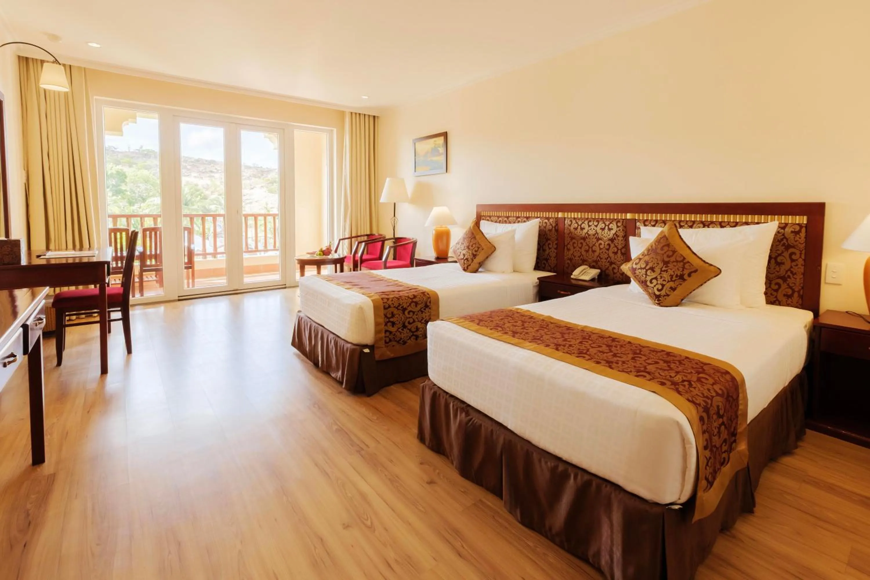 Photo of the whole room, Bed in Sunny Beach Resort & Spa Mui Ne