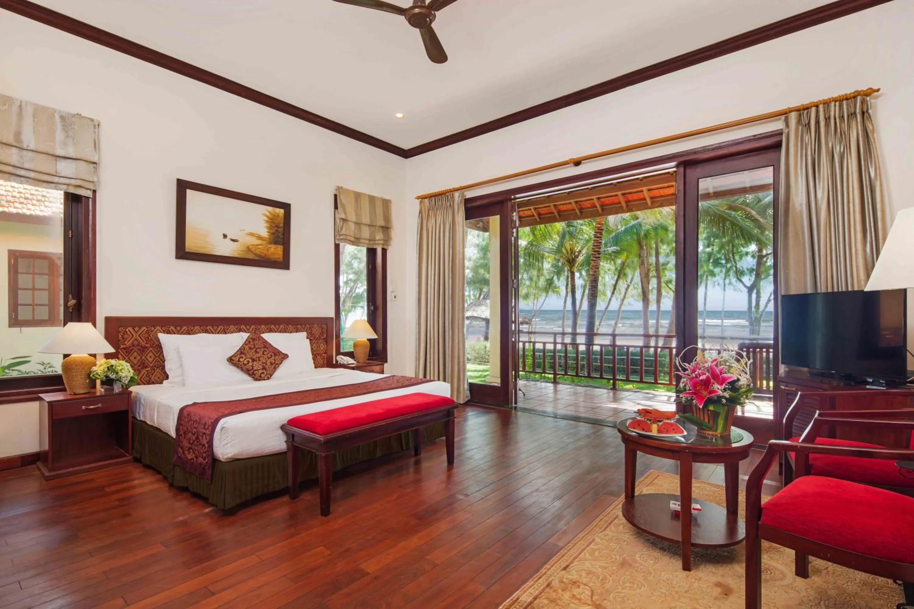 Photo of the whole room, Bed in Sunny Beach Resort & Spa Mui Ne