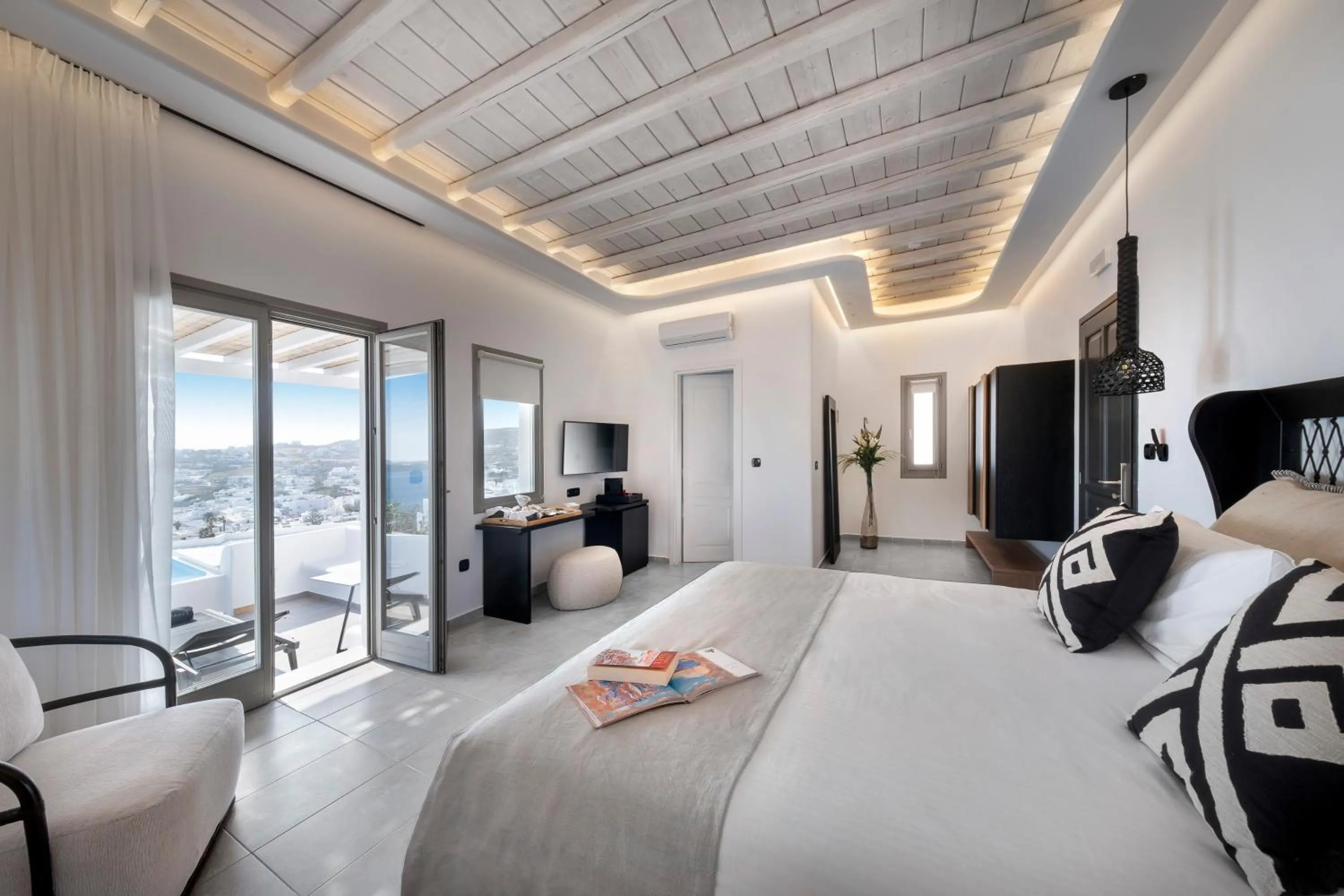 Bed in Deliades Hotel