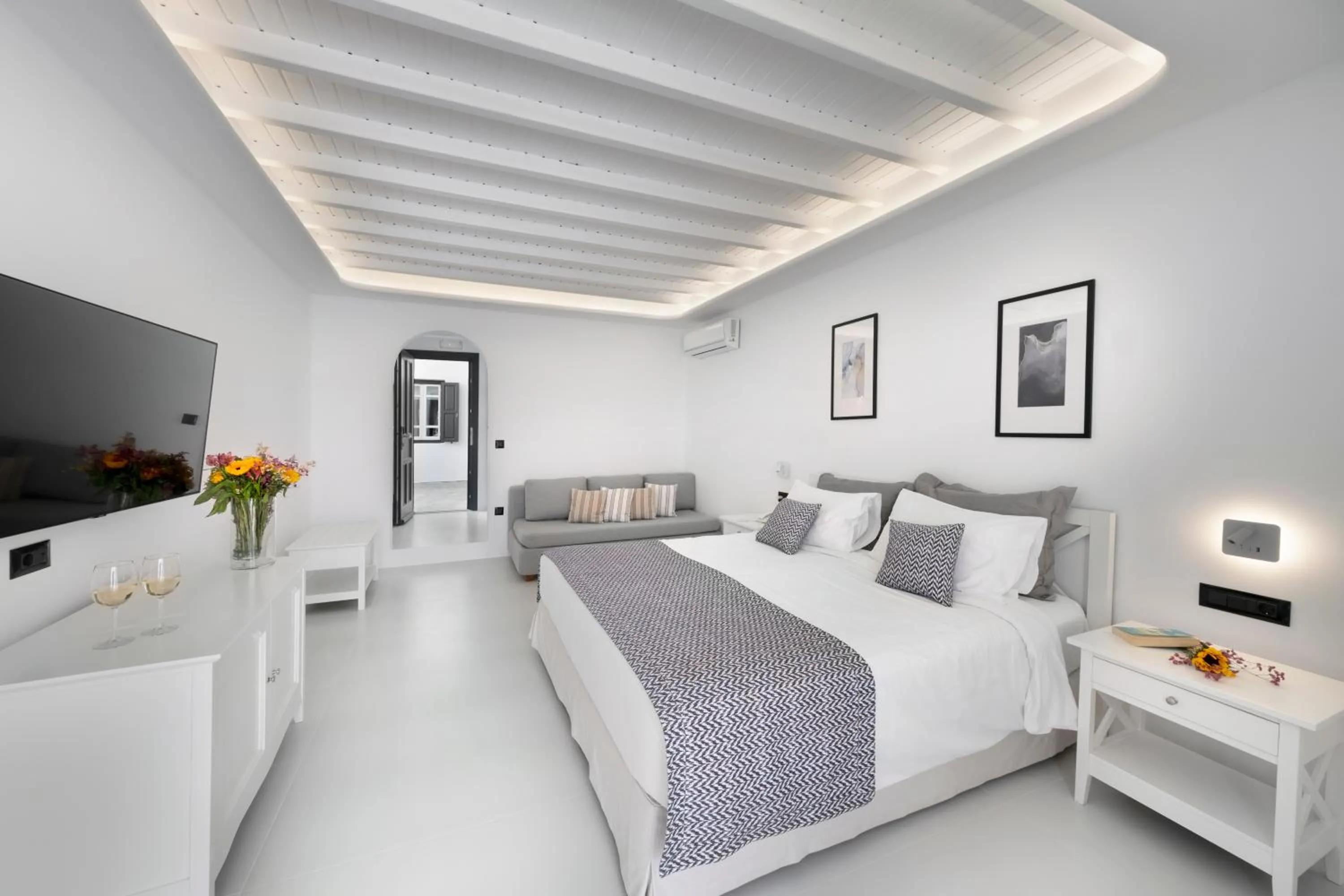 Bed in Deliades Hotel