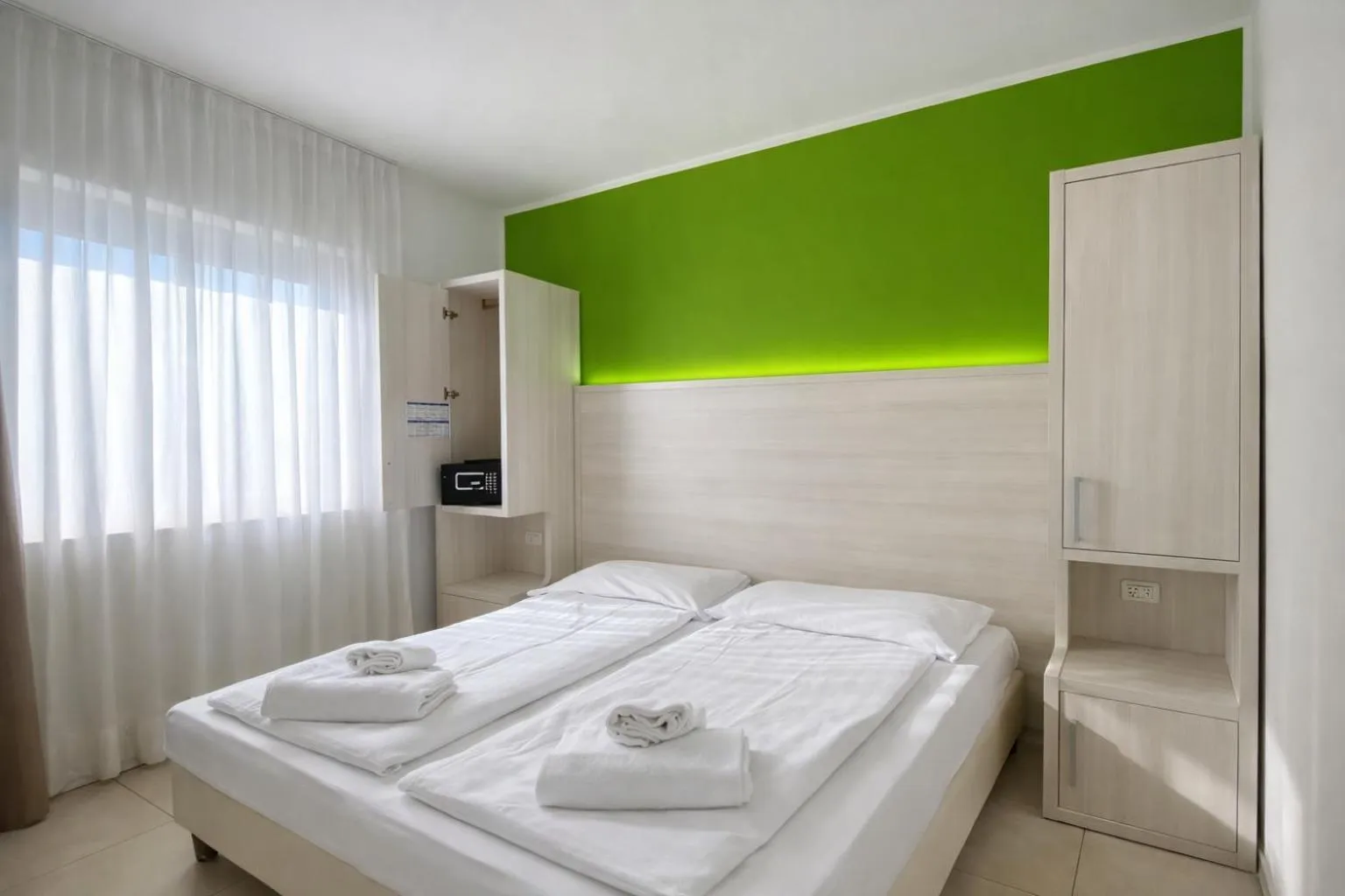 Bedroom, Bed in Belvedere Village