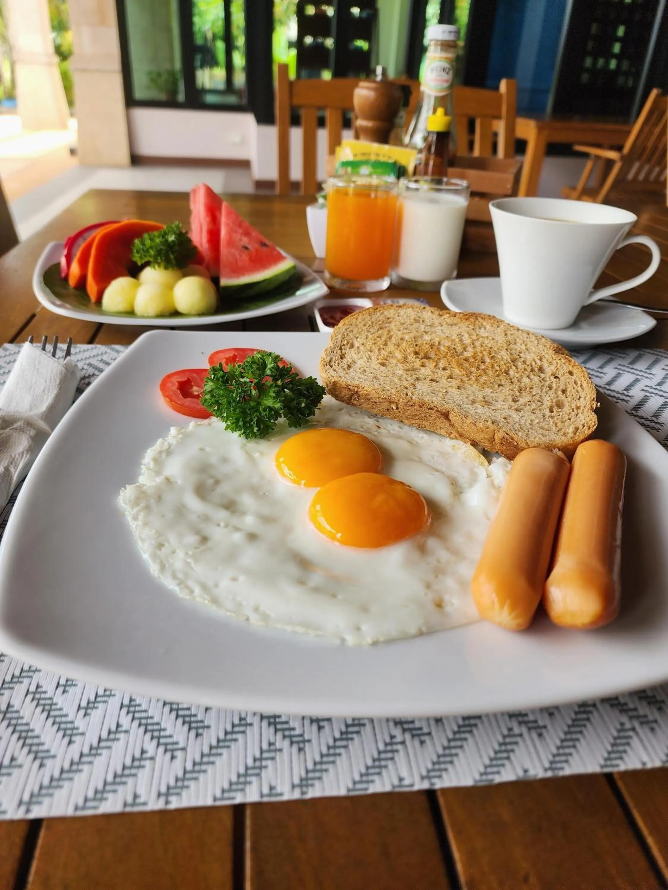 Breakfast in Lanta Mermaid Boutique House-Cozy Stay,Seaview, Delicious Breakfast,2 Minutes Walk to the Beach