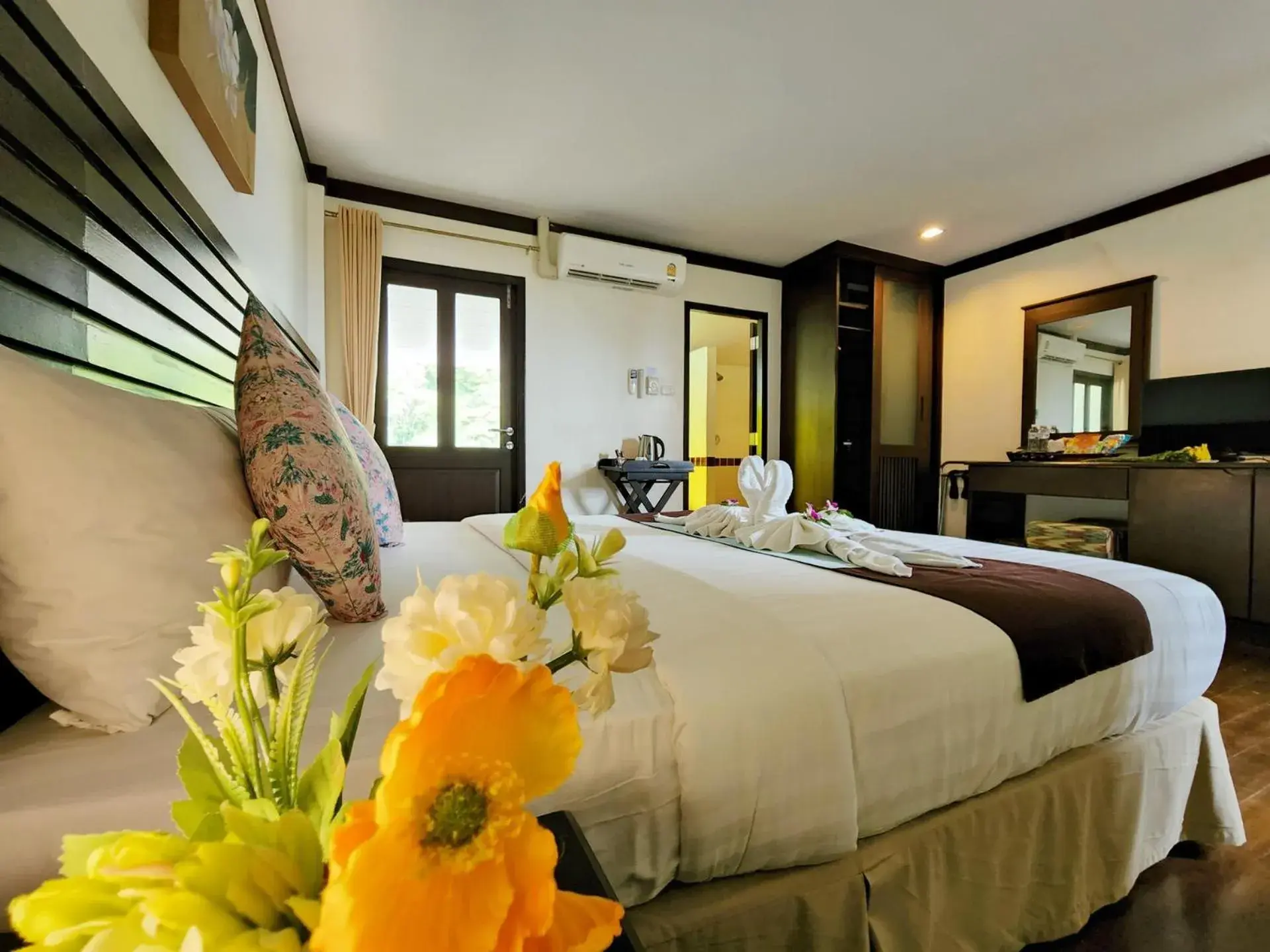 Superior Double or Twin Room with Mountain View in Lanta Mermaid Boutique House Superior Double or Twin Room with Mountain View in Lanta Mermaid Boutique House
