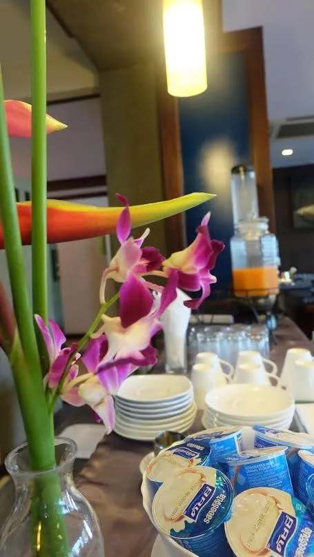 American breakfast in Lanta Mermaid Boutique House-Cozy Stay,Seaview, Delicious Breakfast,2 Minutes Walk to the Beach