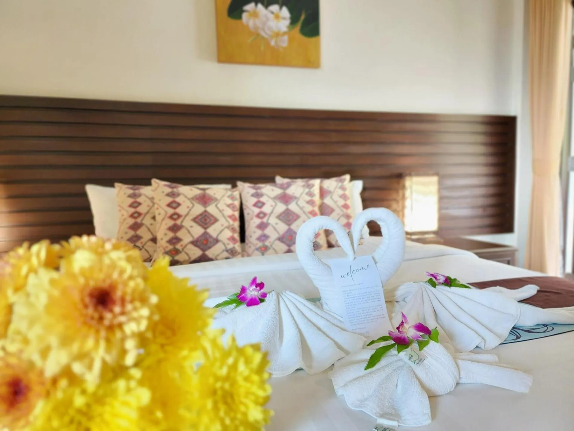 Bed in Lanta Mermaid Boutique House-Cozy Stay,Seaview, Delicious Breakfast,2 Minutes Walk to the Beach