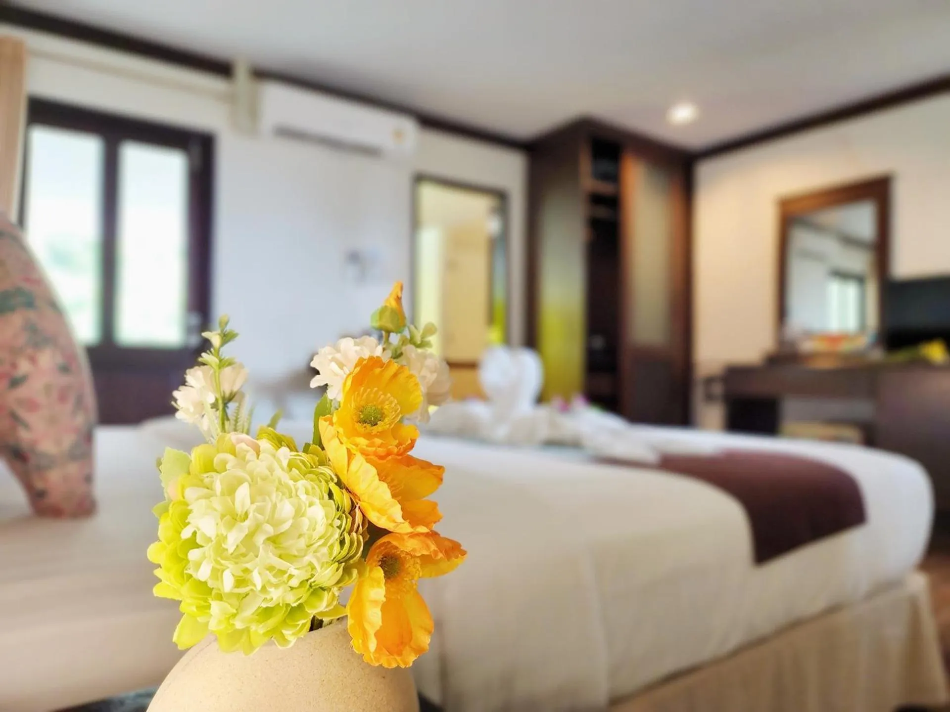 Bed in Lanta Mermaid Boutique House-Cozy Stay,Seaview, Delicious Breakfast,2 Minutes Walk to the Beach