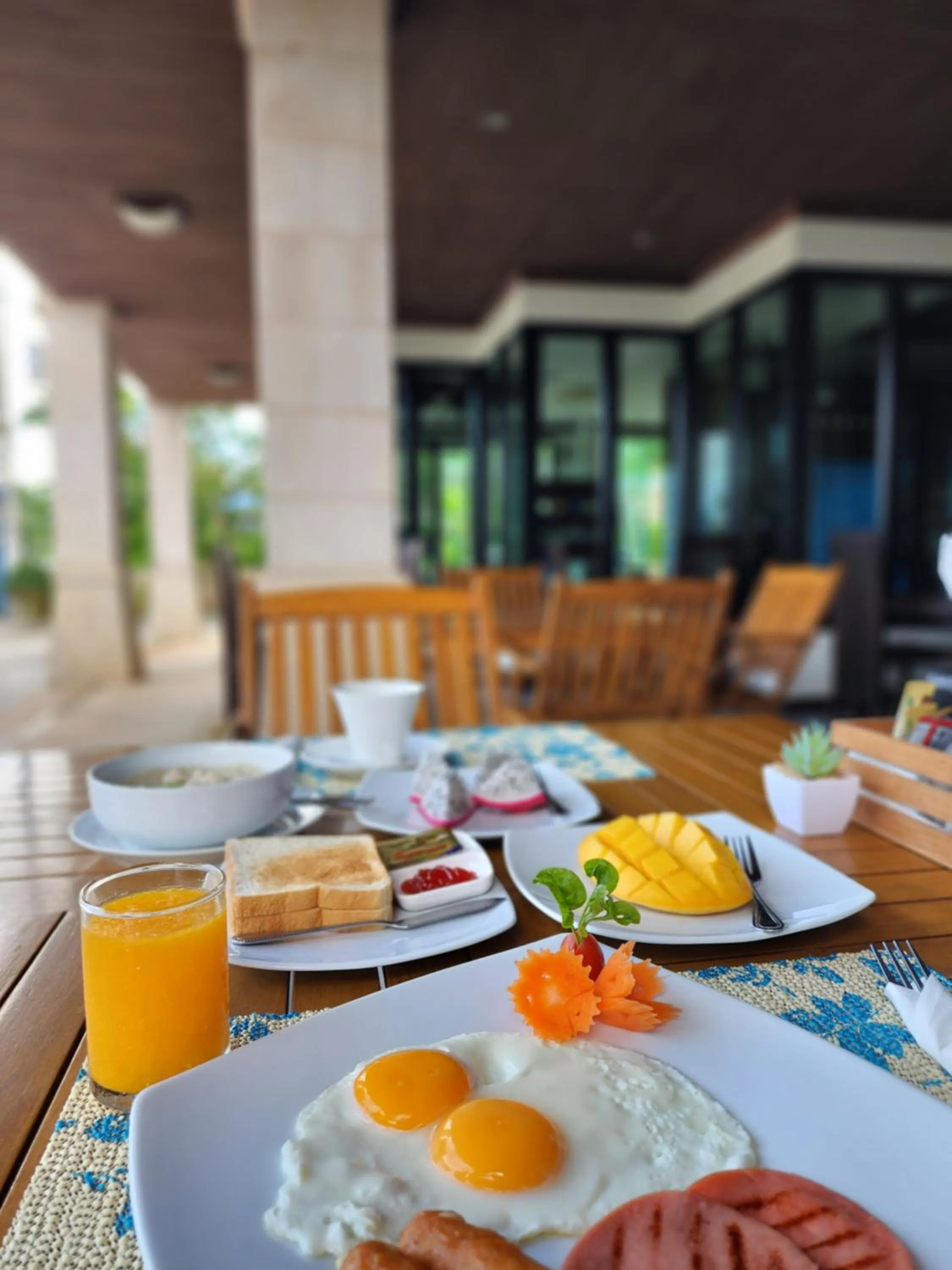 Breakfast in Lanta Mermaid Boutique House-Cozy Stay,Seaview, Delicious Breakfast,2 Minutes Walk to the Beach
