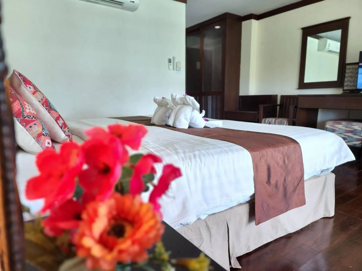 Bed in Lanta Mermaid Boutique House-Cozy Stay,Seaview, Delicious Breakfast,2 Minutes Walk to the Beach