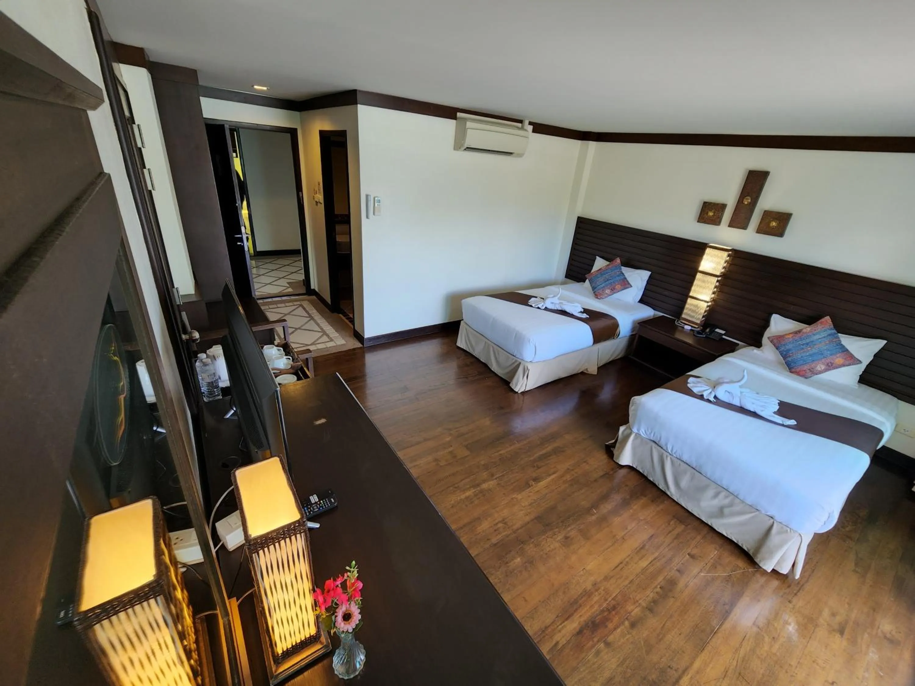 Photo of the whole room, Bed in Lanta Mermaid Boutique House-Cozy Stay,Seaview, Delicious Breakfast,2 Minutes Walk to the Beach