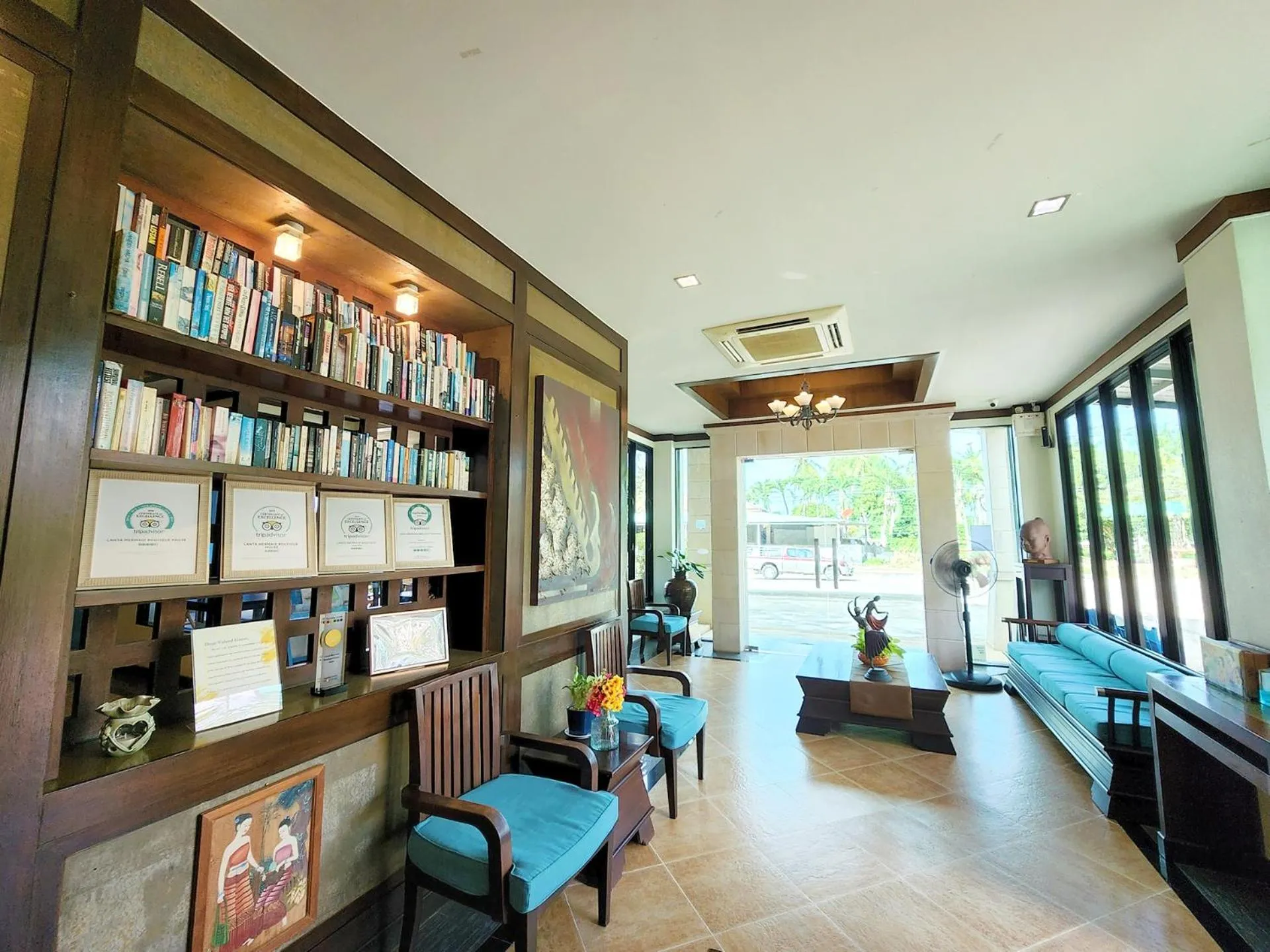 Seating area in Lanta Mermaid Boutique House-Cozy Stay,Seaview, Delicious Breakfast,2 Minutes Walk to the Beach