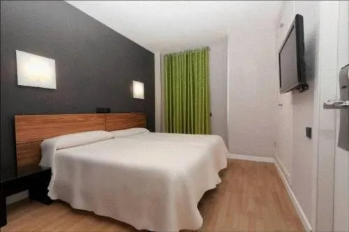 Double or Twin Room - single occupancy in Hospedium Hostal Un Punto Chic