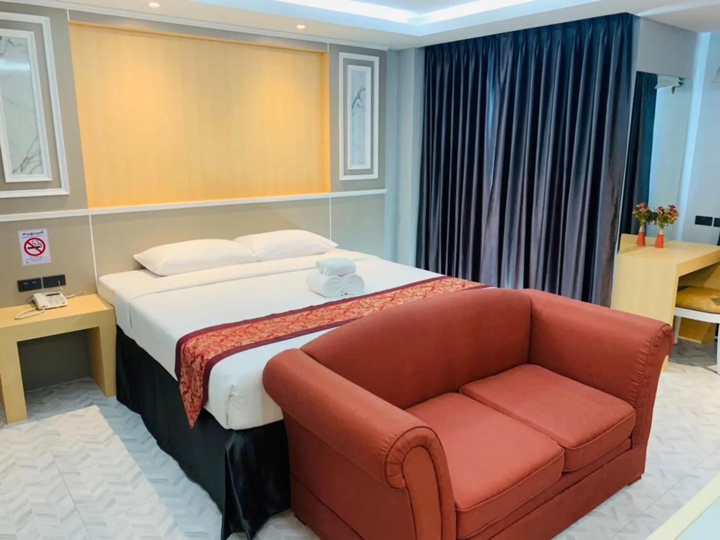 Bed in The Airport Greenery Hotel