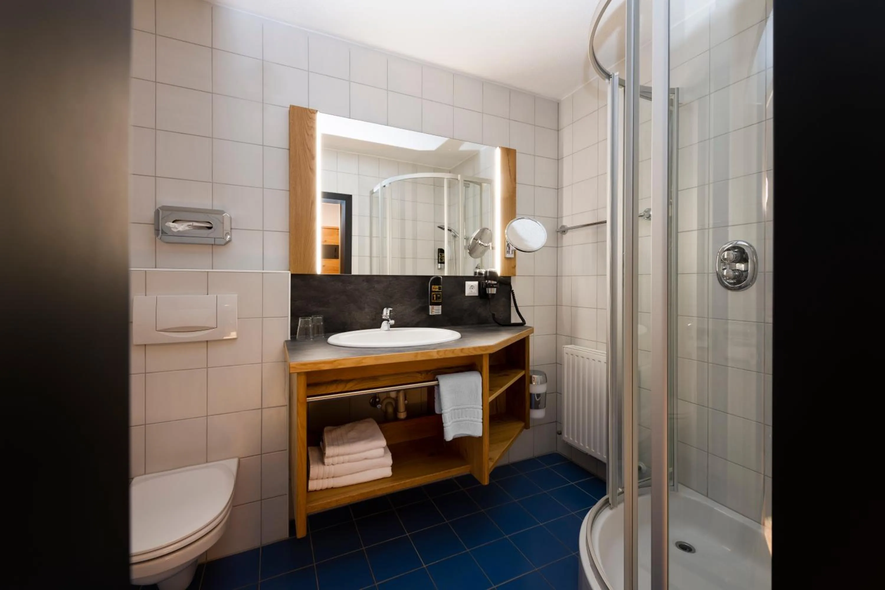 Shower in Hotel Bergkranz