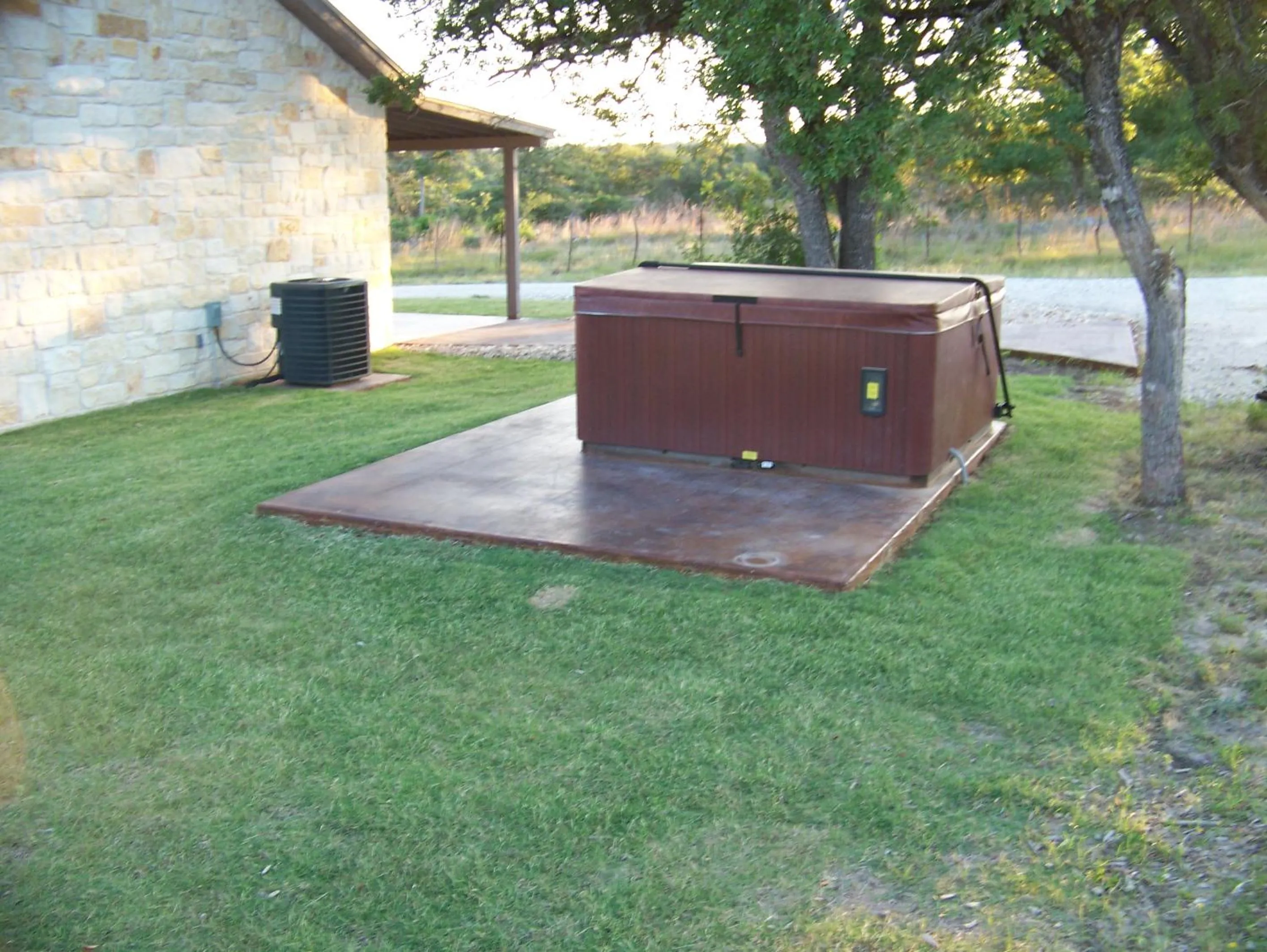 Breezy Hills Cottages - Hill Top Cottage