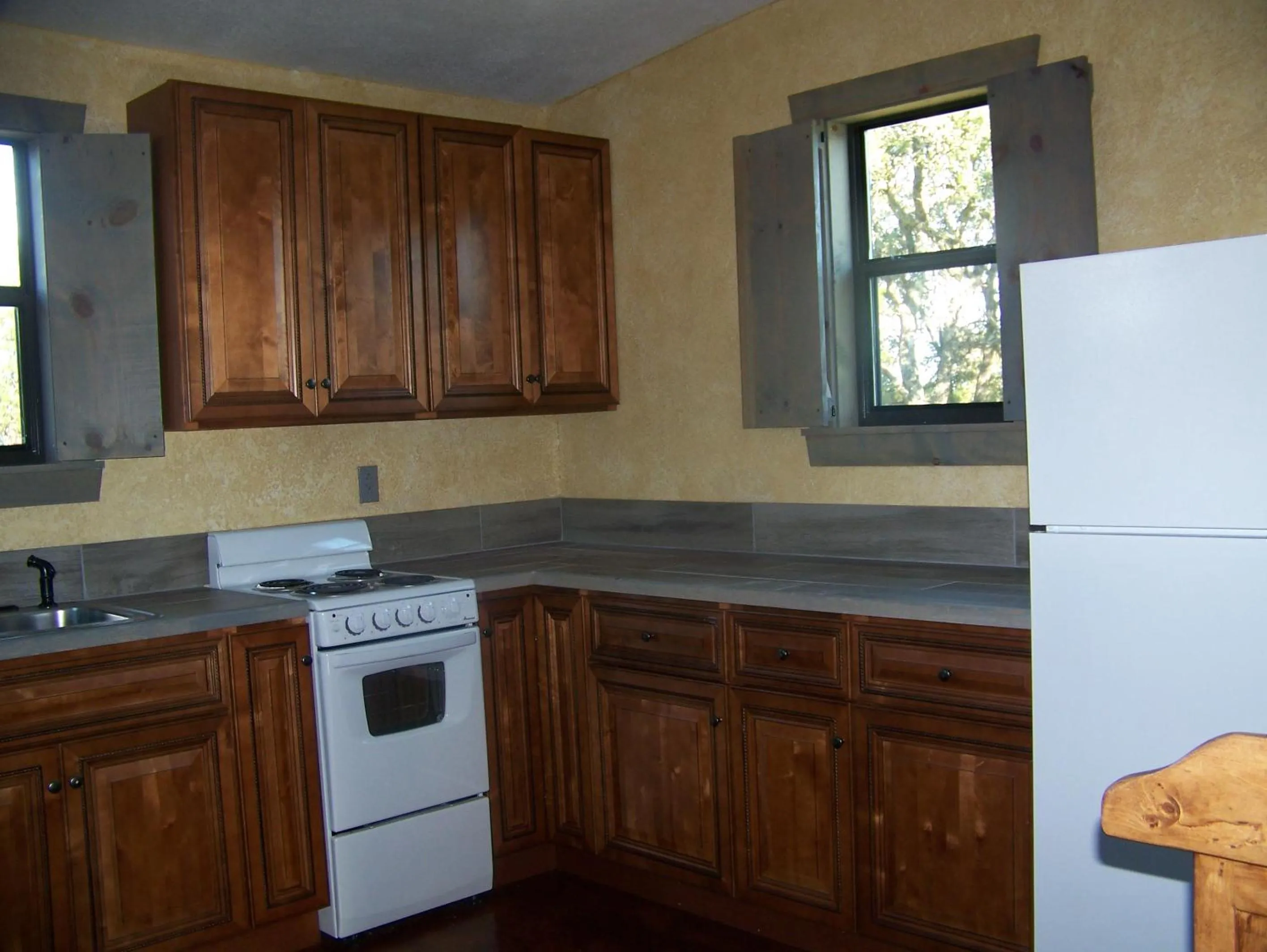 Breezy Hills Cottages - Hill Top Cottage