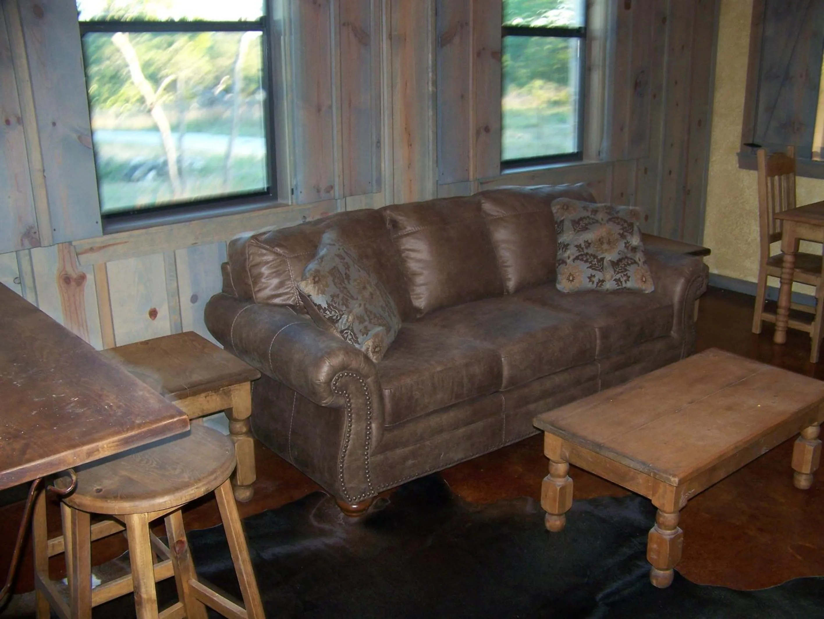 Living room in Breezy Hills Cottages - Hill Top Cottage