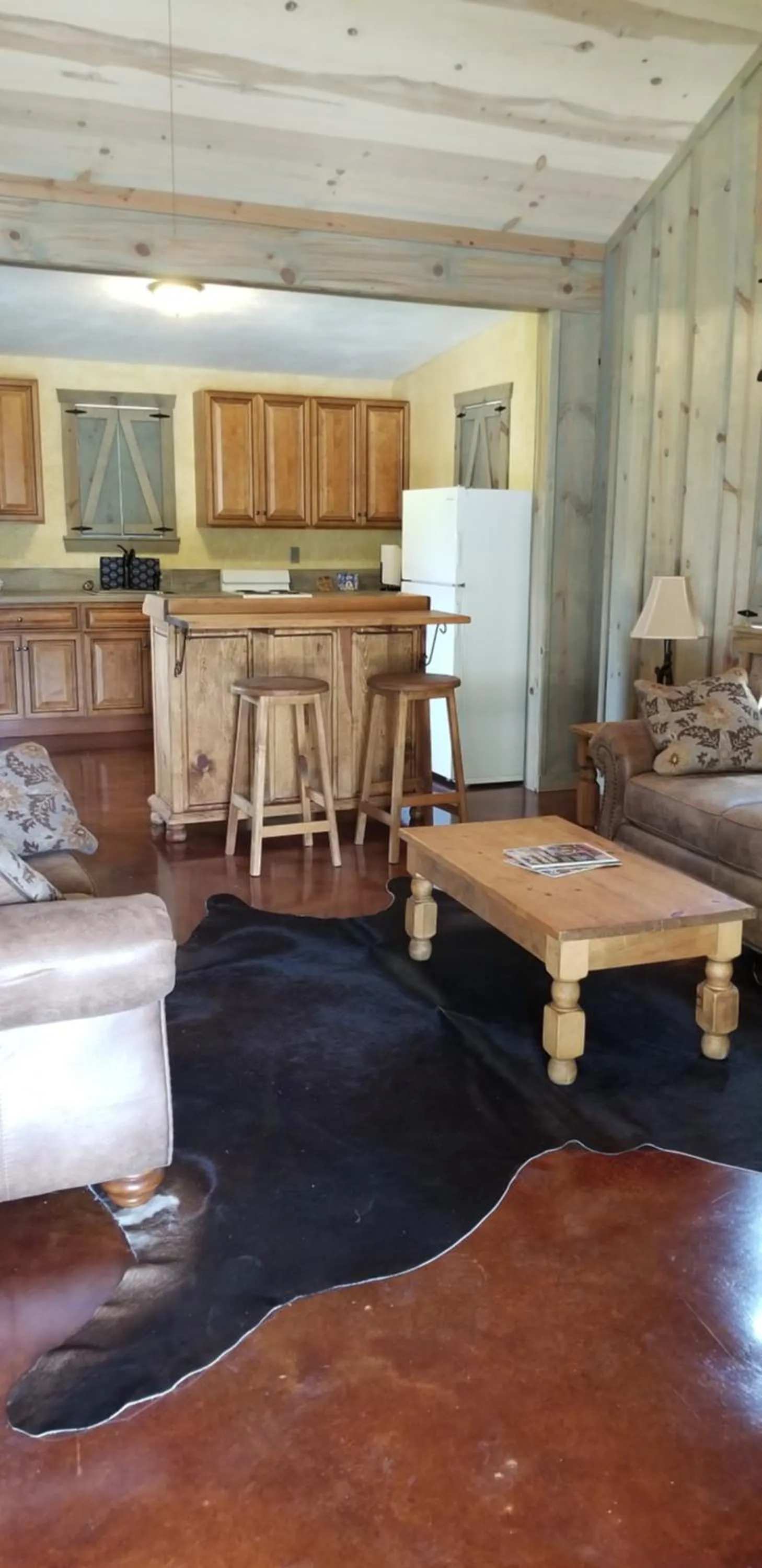 Kitchen or kitchenette in Breezy Hills Cottages - Hill Top Cottage