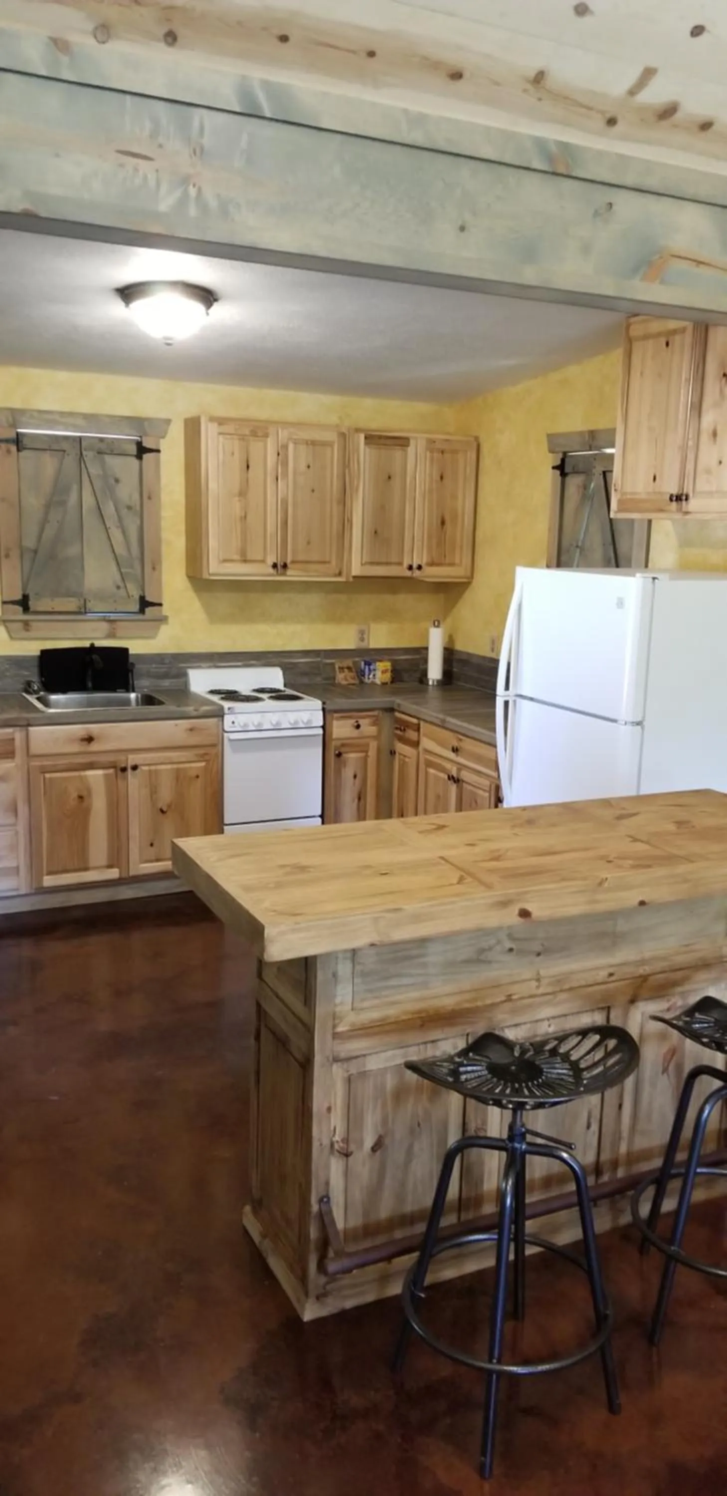 Dining area in Breezy Hills Cottages - Hill Top Cottage