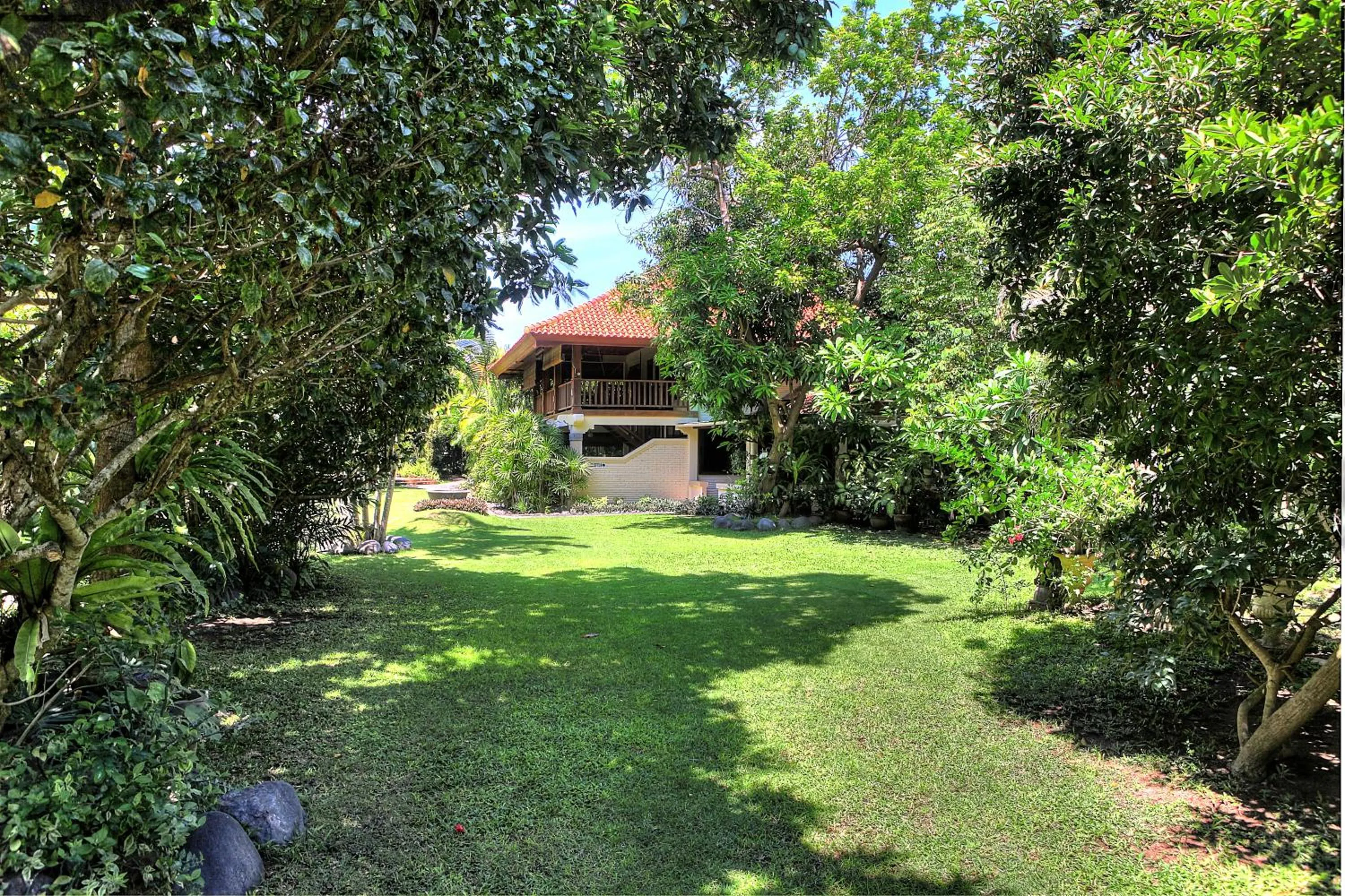 Garden in Raja Gardens Hotel