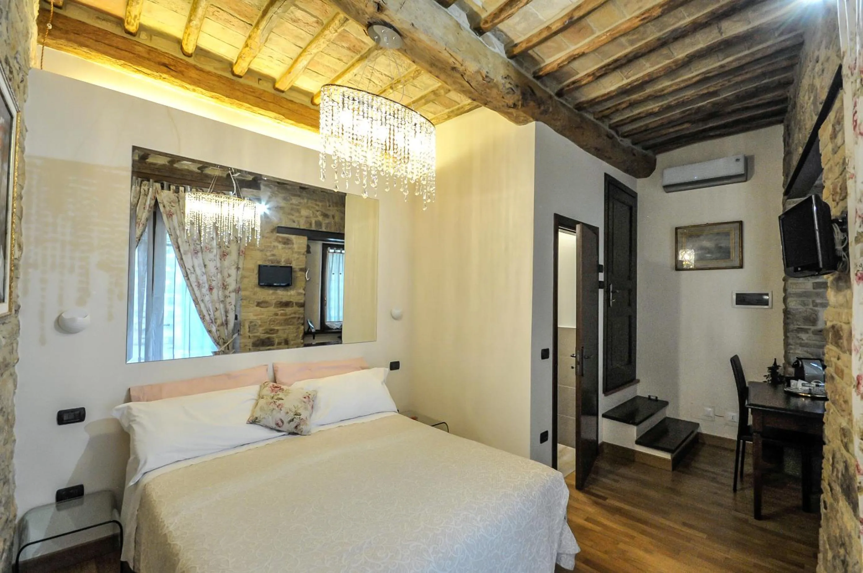 Superior Double or Twin Room in Case Brizi Assisi