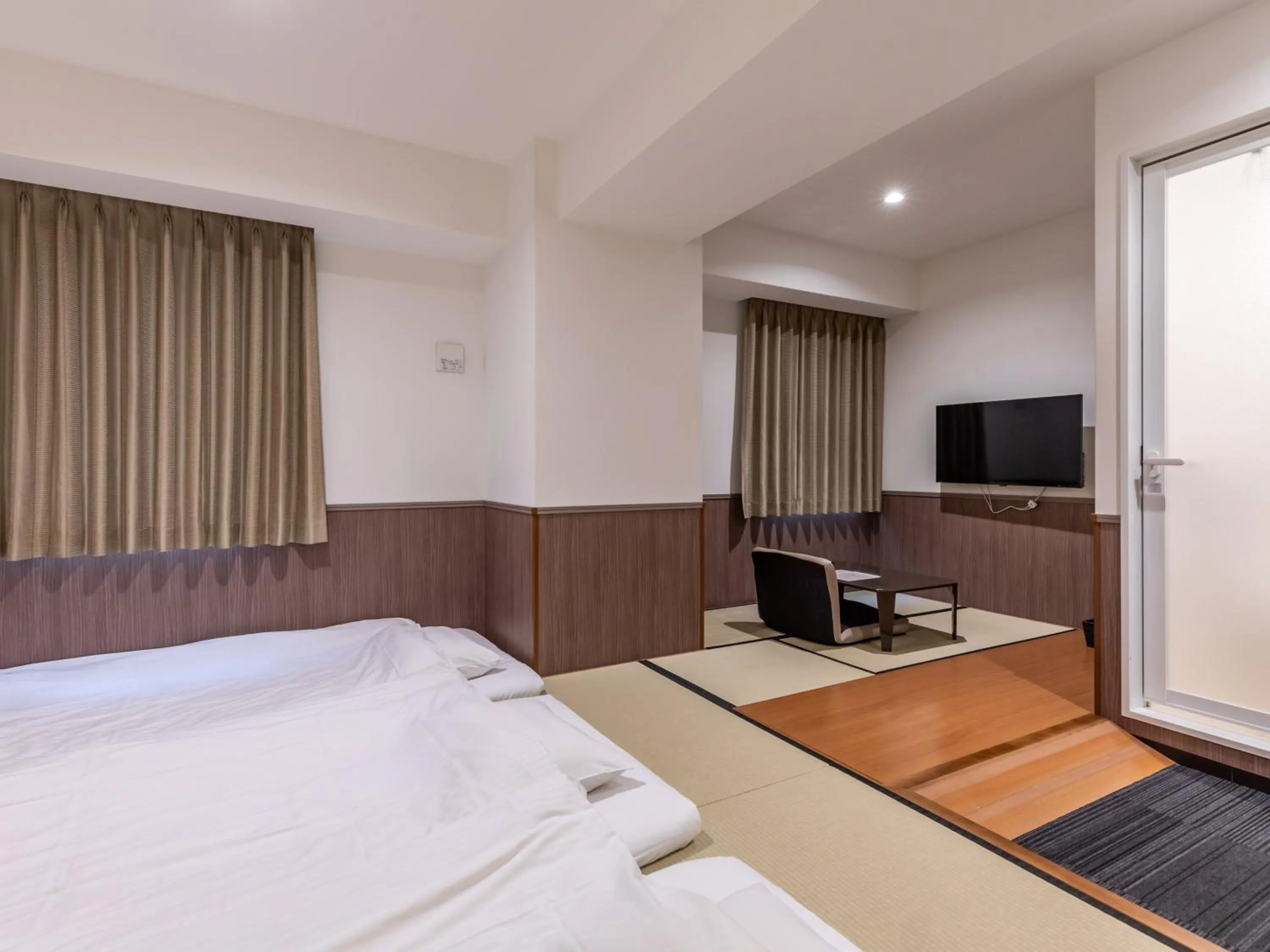 Bed in Hotel Excellence Enmachi Ekimae