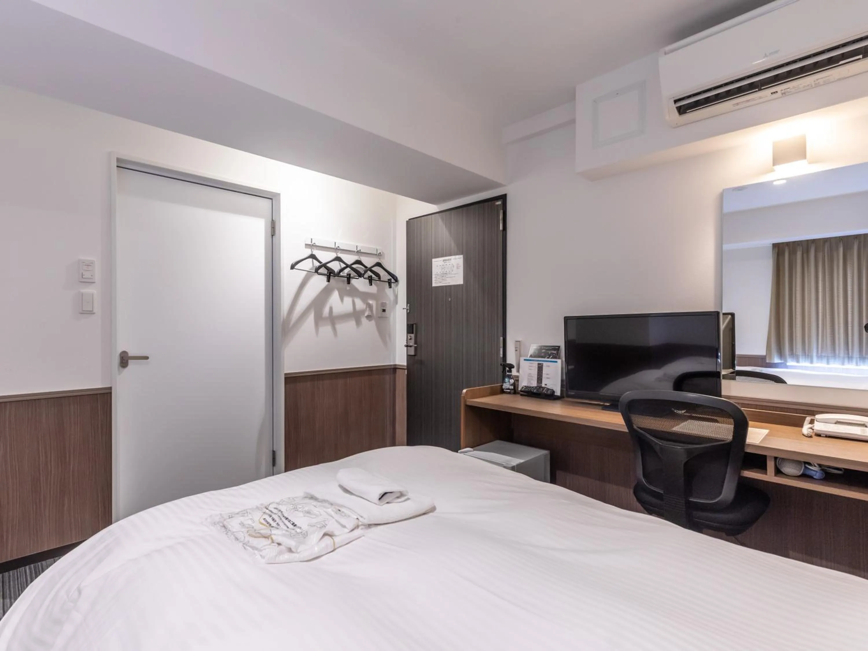 Bed in Hotel Excellence Enmachi Ekimae