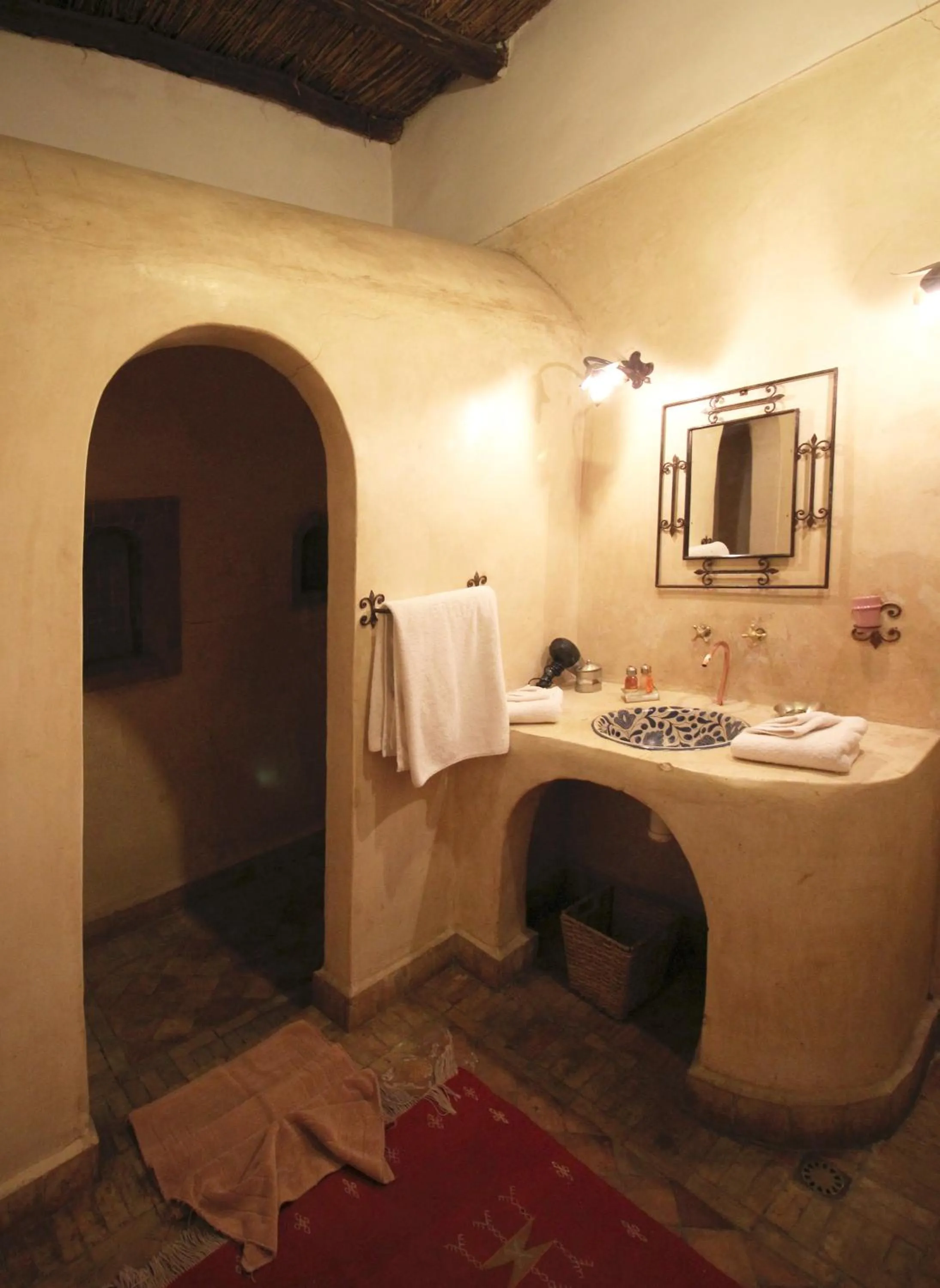 Bathroom in Riad Palmier