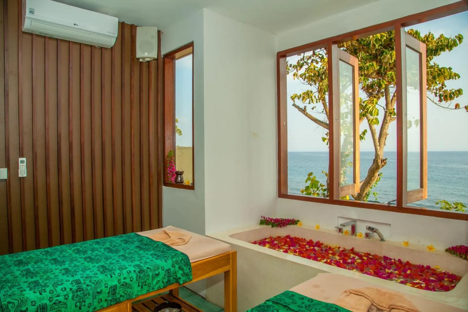 Spa and wellness centre/facilities in Rajavilla Lombok Resort - Seaside Serenity