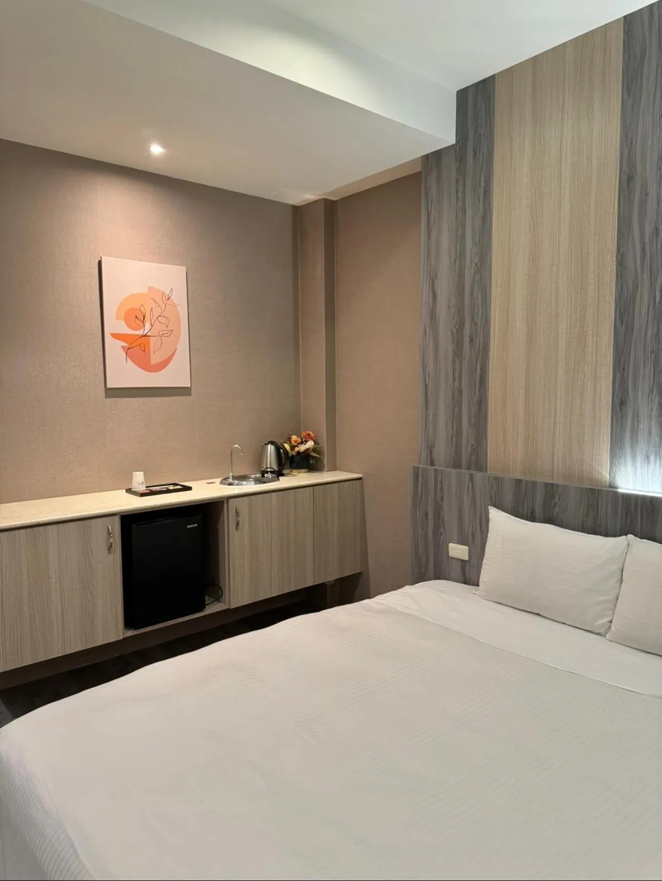 Bed in Her Home Spa Motel Douliu