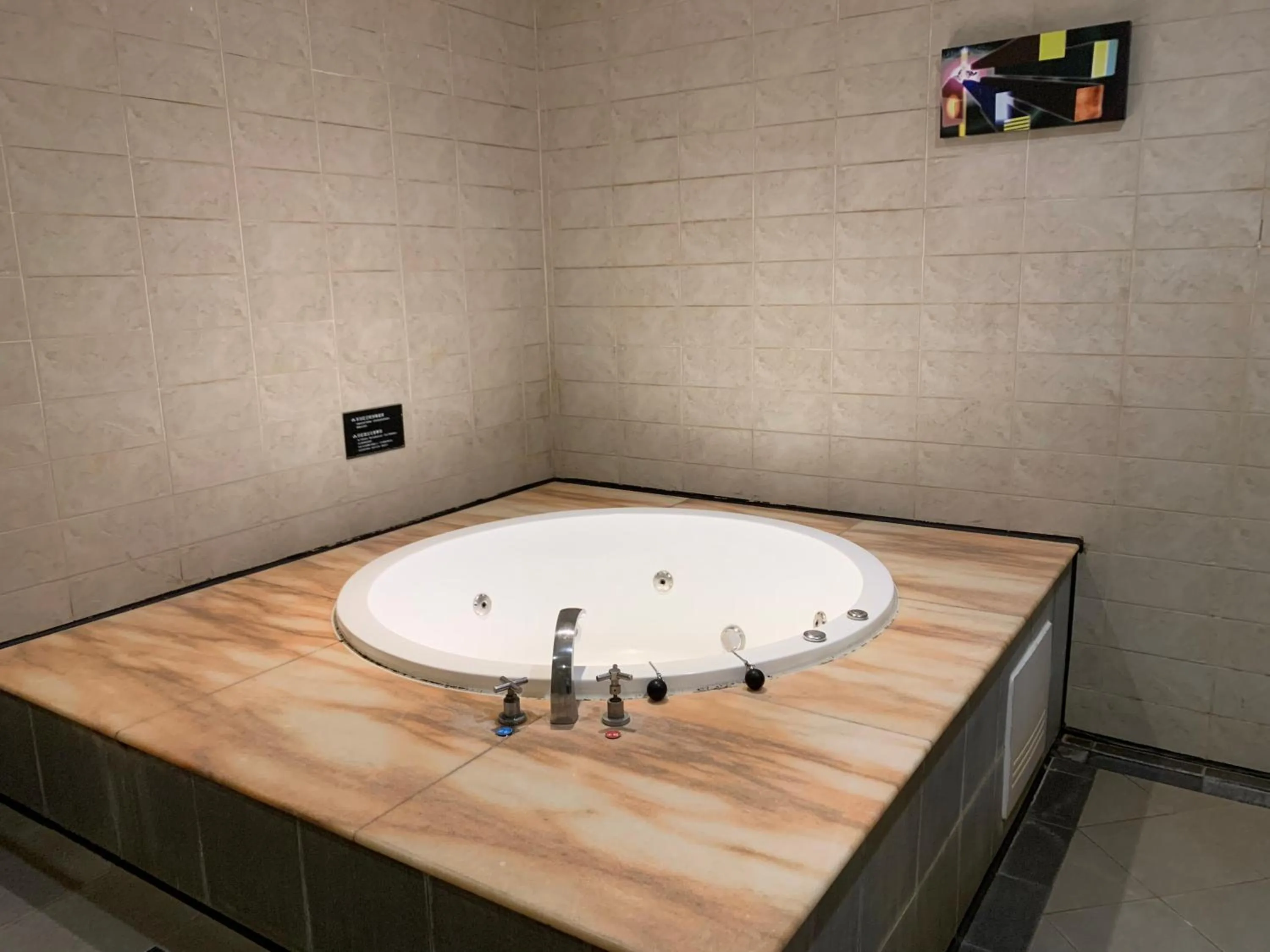 Her Home Spa Motel Douliu