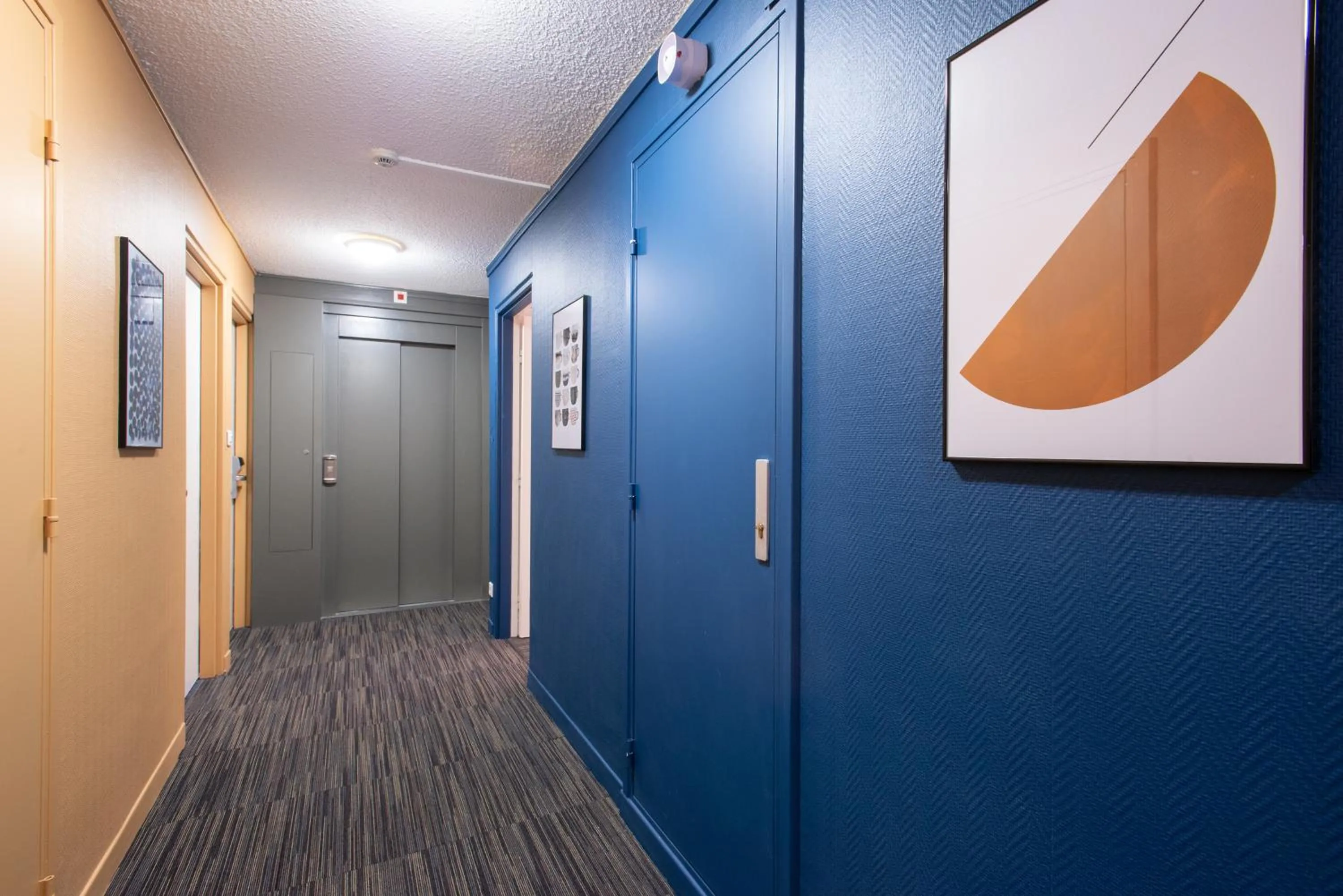 Logo/Certificate/Sign in Opal'Inn