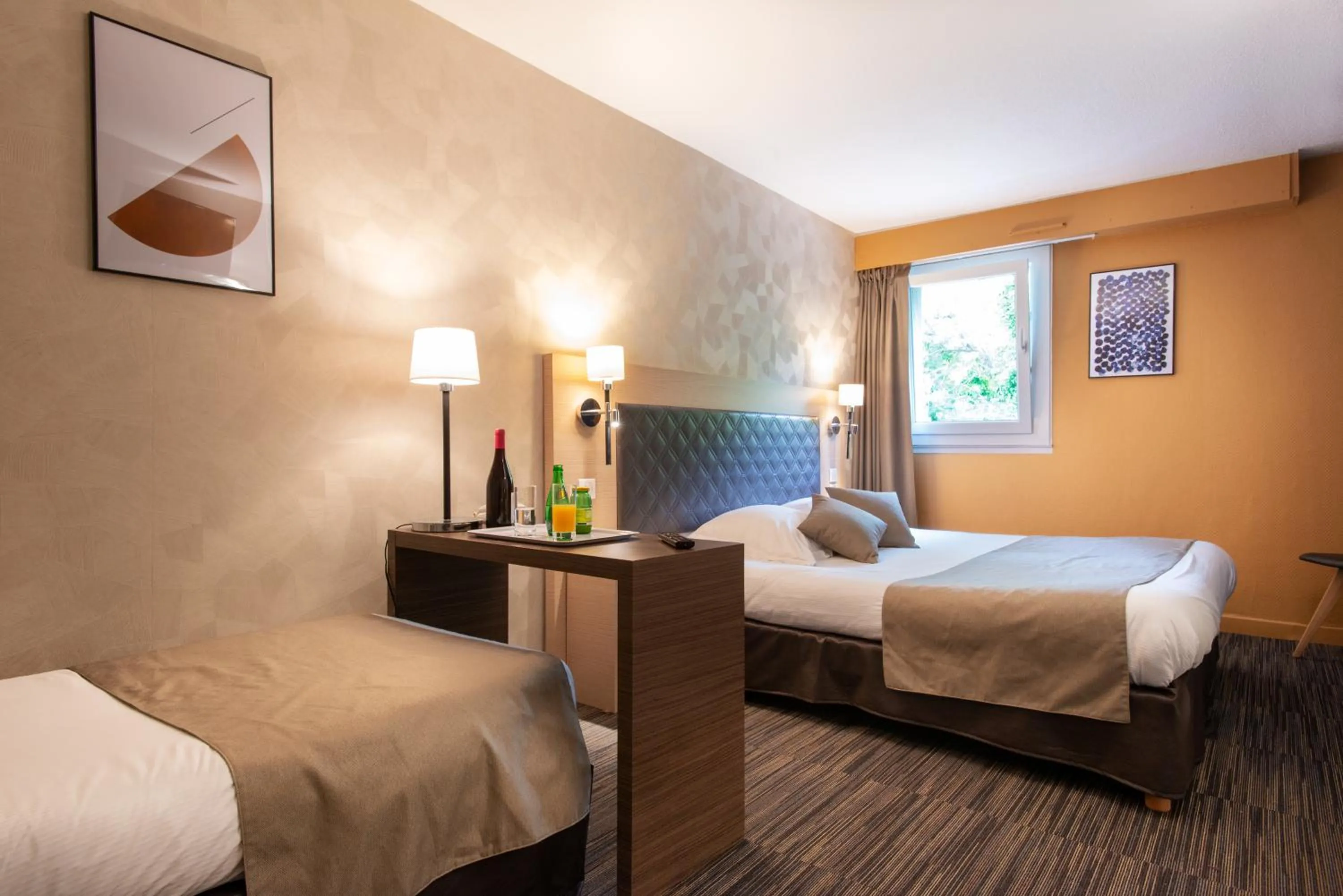 Photo of the whole room in Opal'Inn