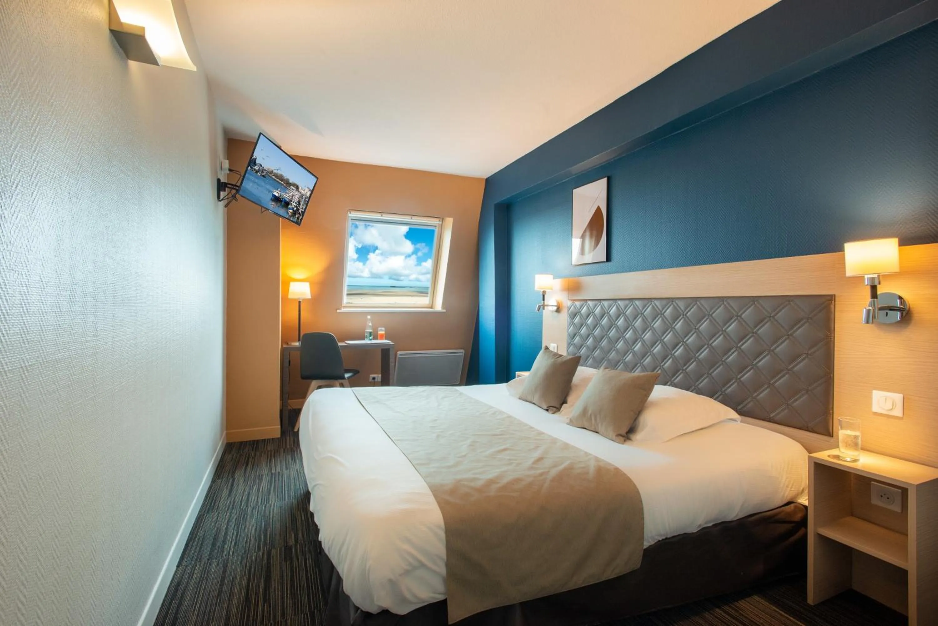 Photo of the whole room in Opal'Inn