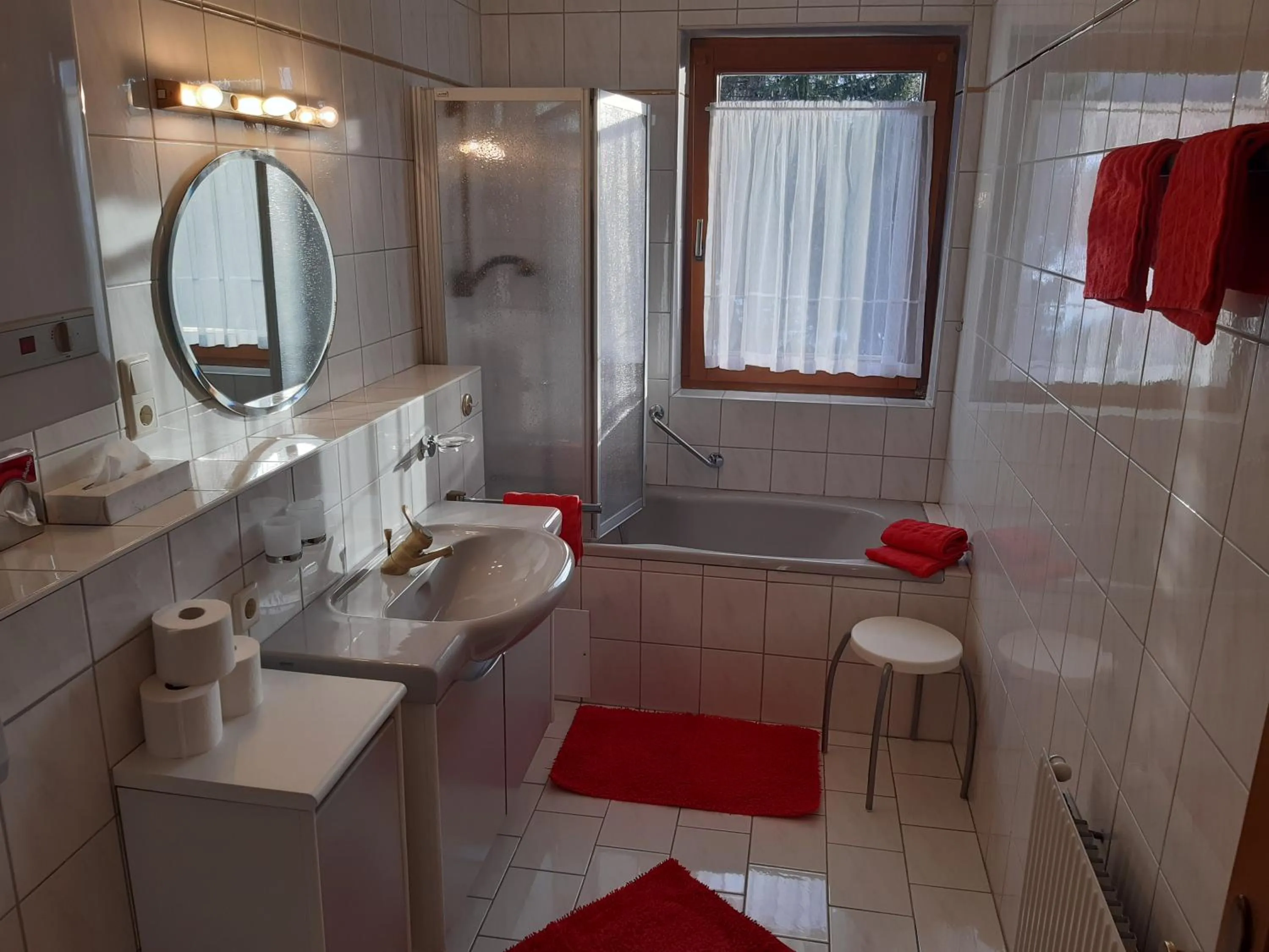 Bathroom in Landhaus Klausnerhof Hotel Garni