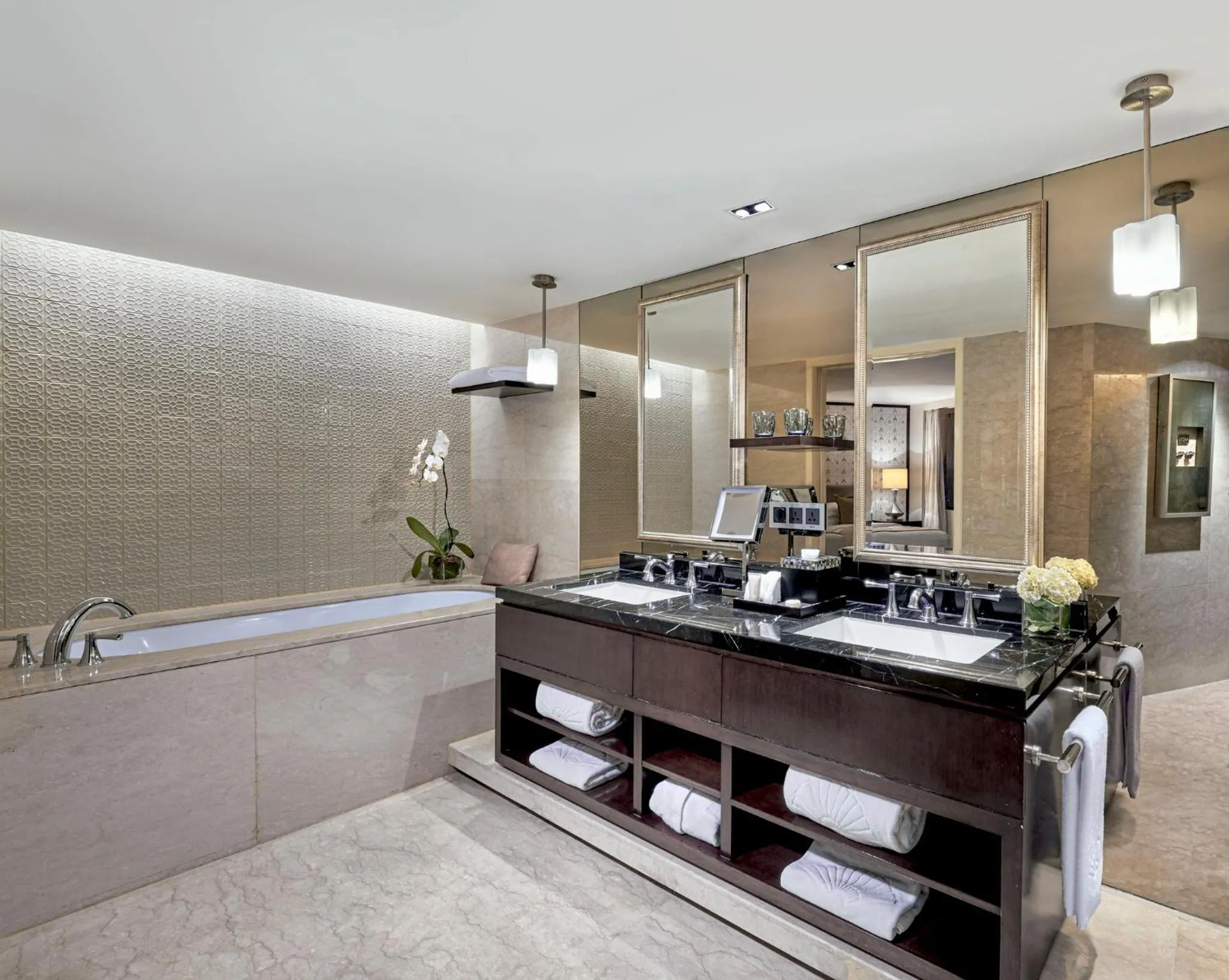 Bathroom in Mandarin Oriental, Jakarta