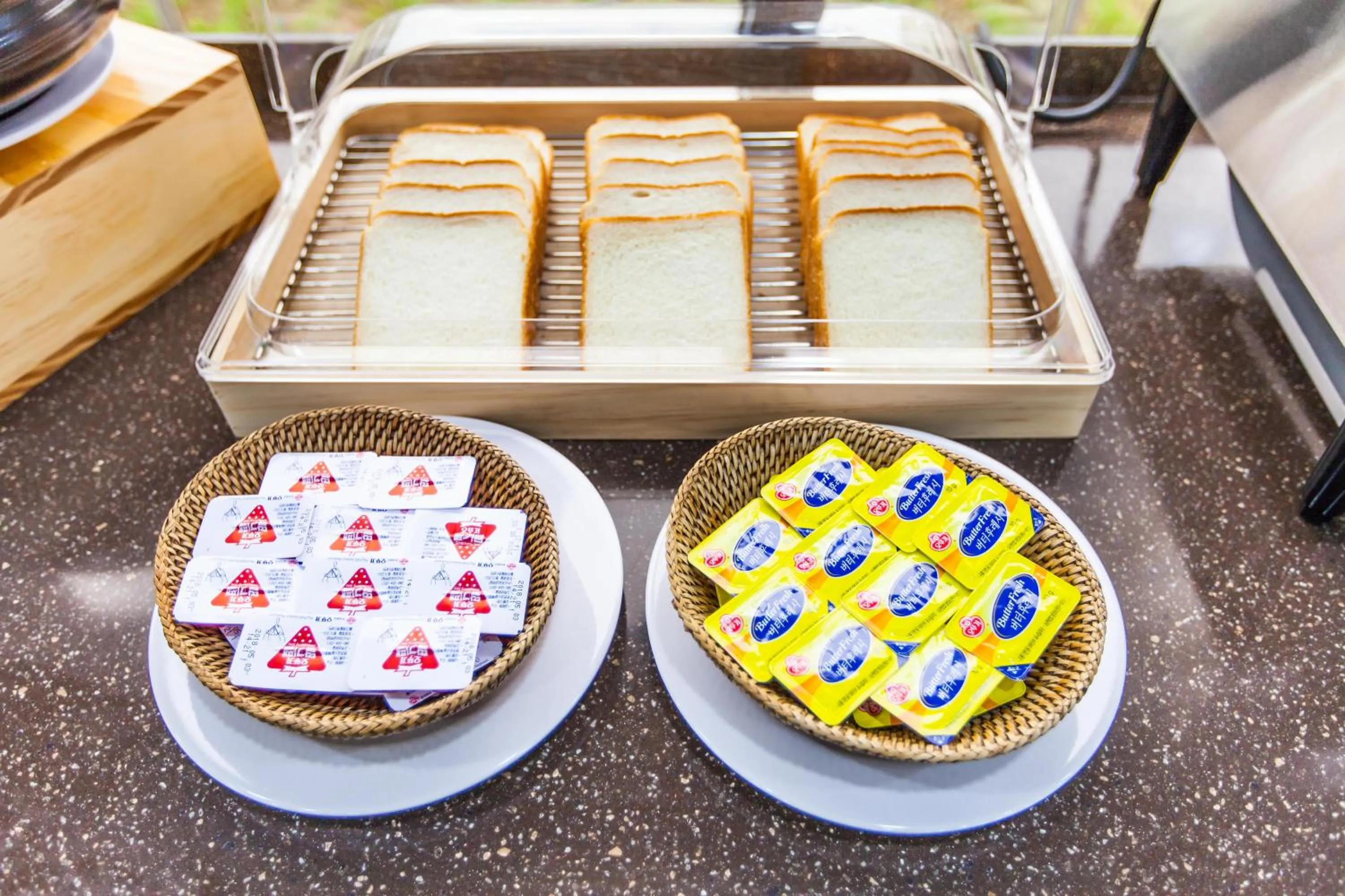Breakfast in Hotel Sweet Castle Jeju Hamdeok